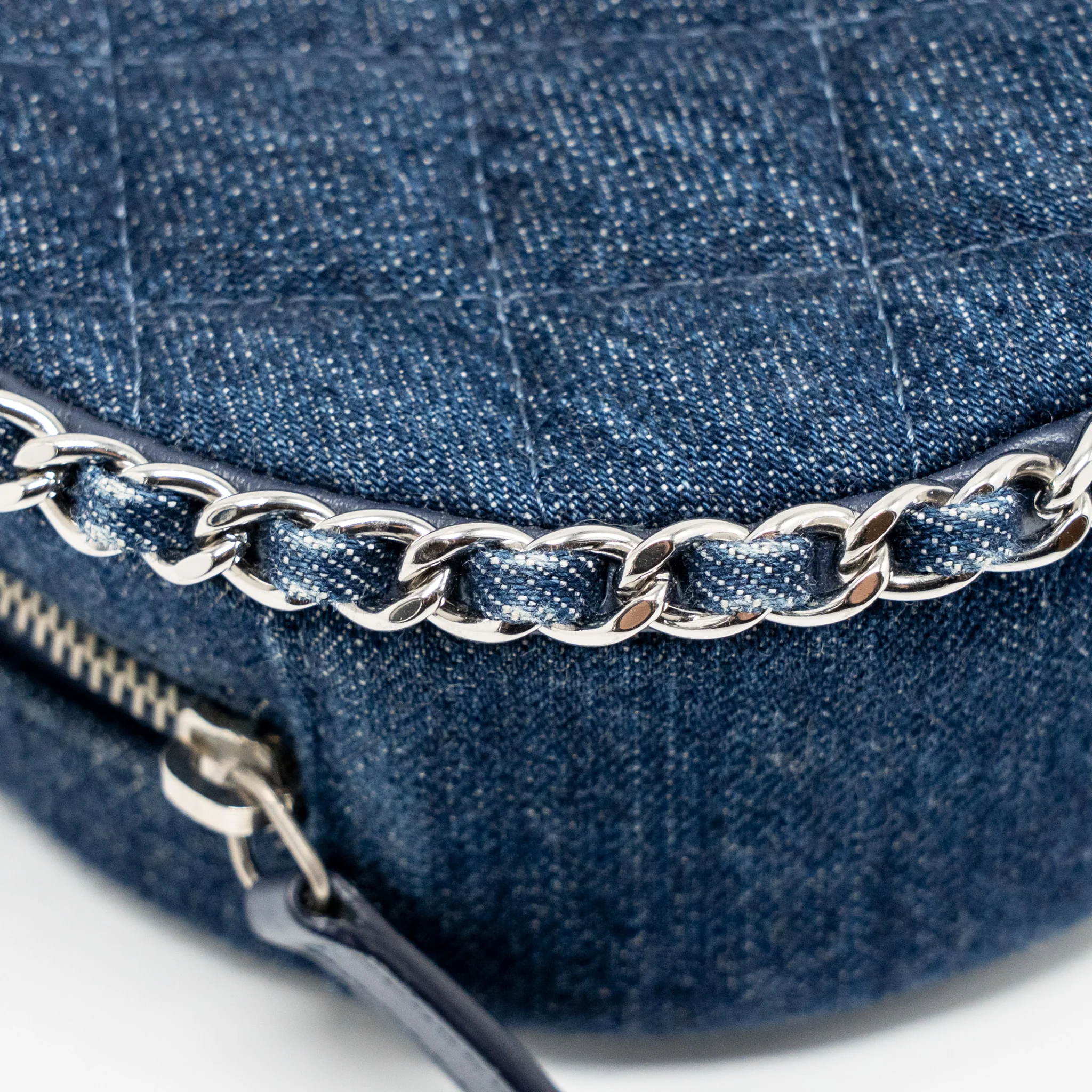 Chanel CC Quilted Round Clutch with Chain Denim Dark Blue SHW - Image 9