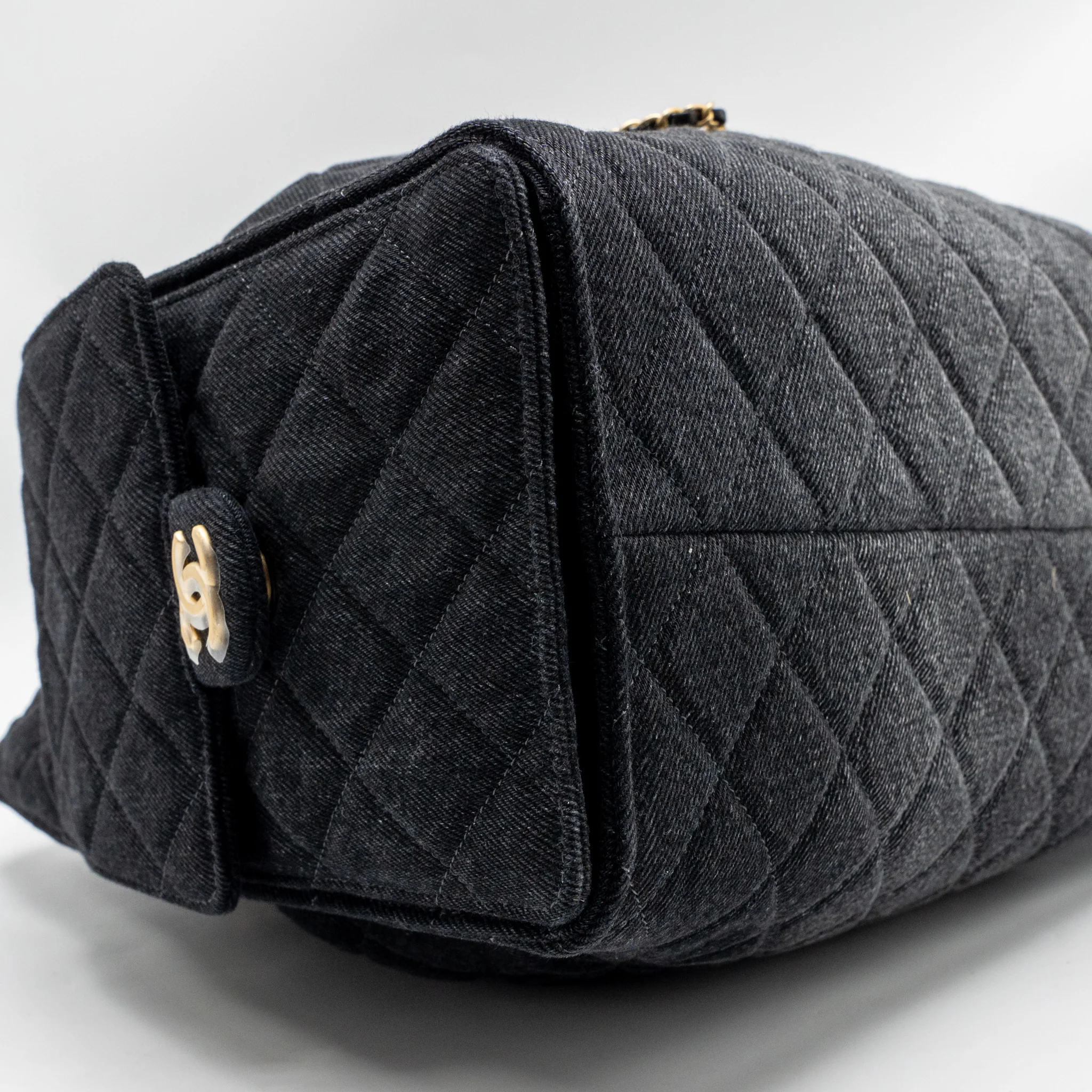 Chanel 25 Medium Handbag Washed Denim Black GHW (Microchip) - Image 6