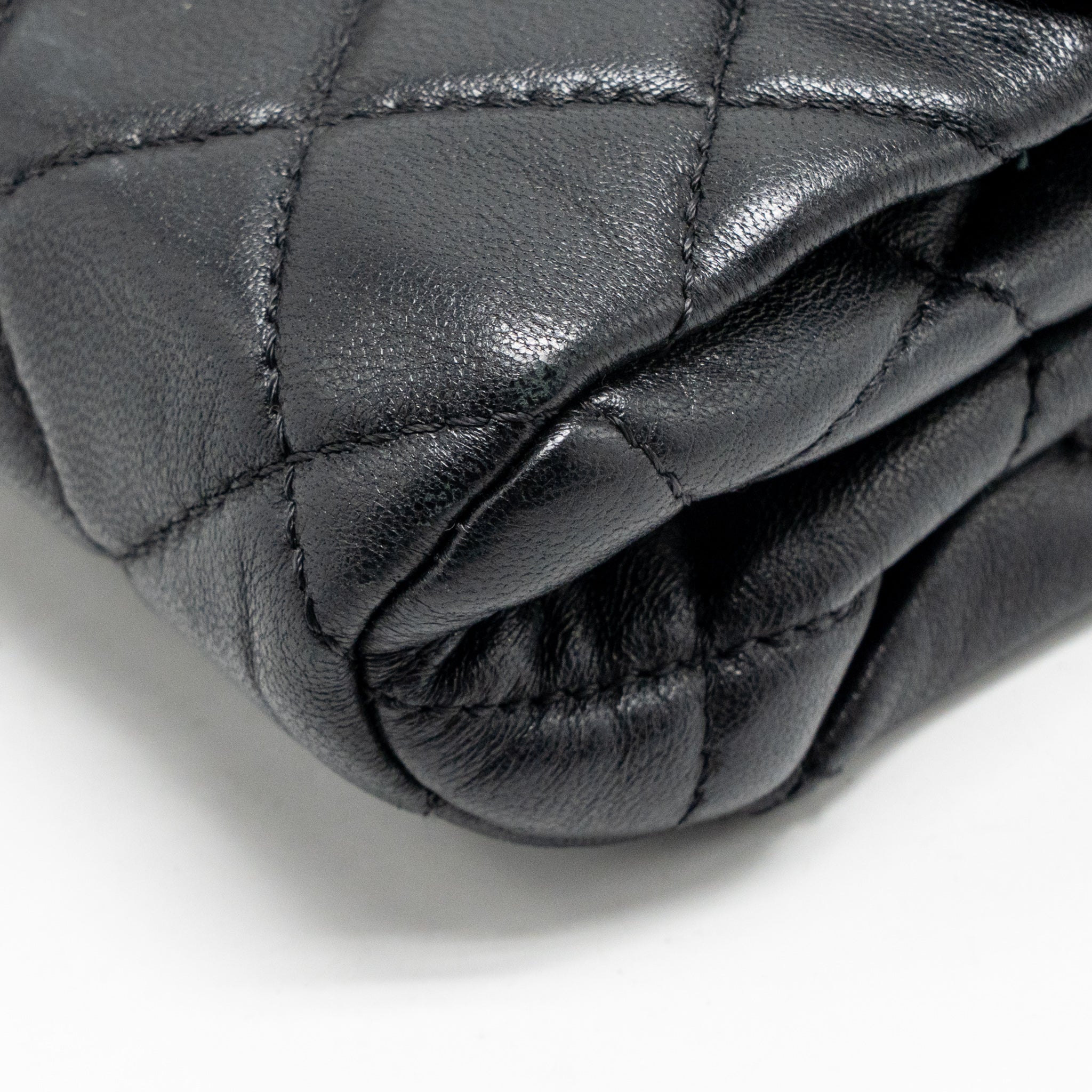 Chanel 22C Detailed CC Flap Bag with Chain Crumpled Lambskin Black GHW (Microchip) - Image 10