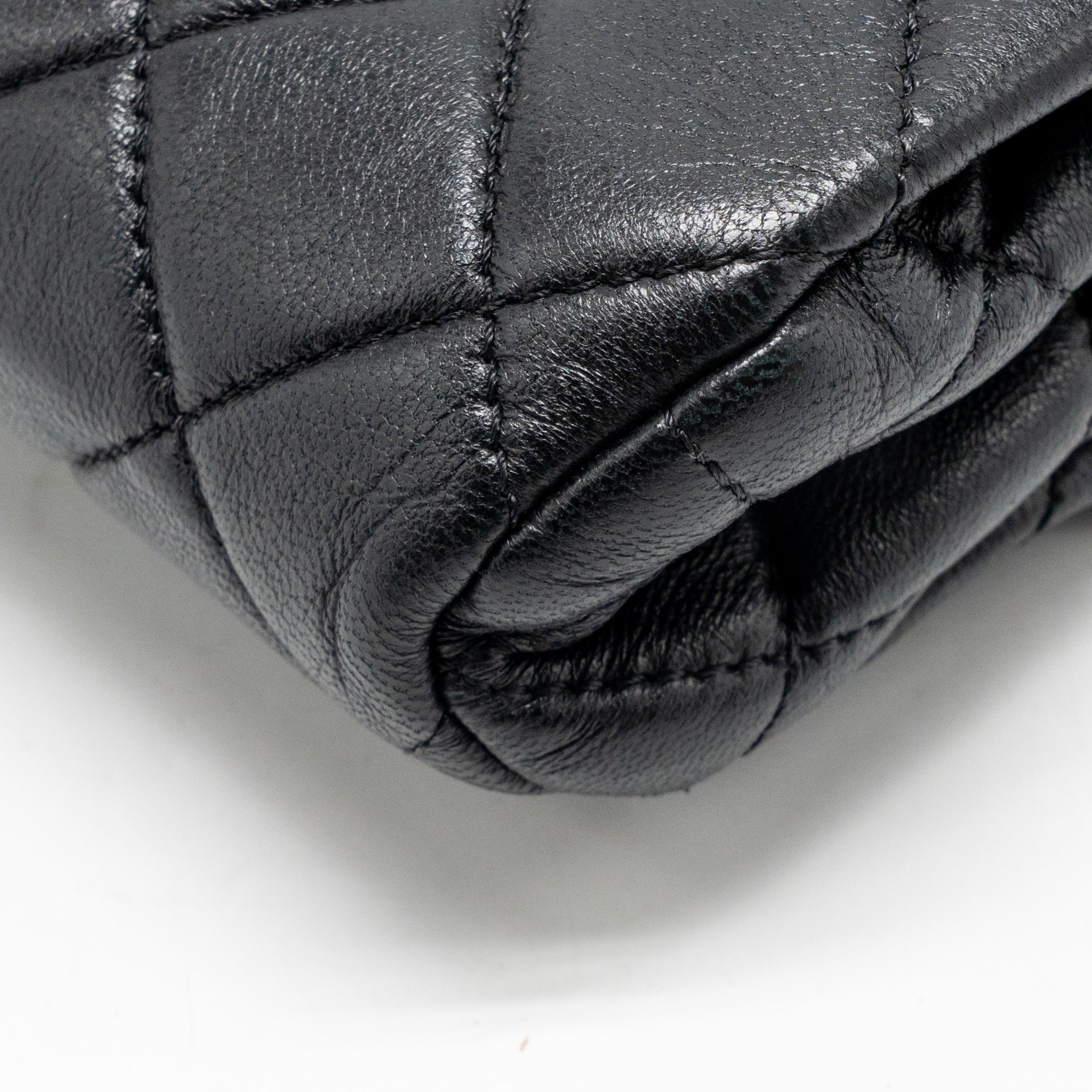 Chanel 22C Detailed CC Flap Bag with Chain Crumpled Lambskin Black GHW (Microchip) - Image 12