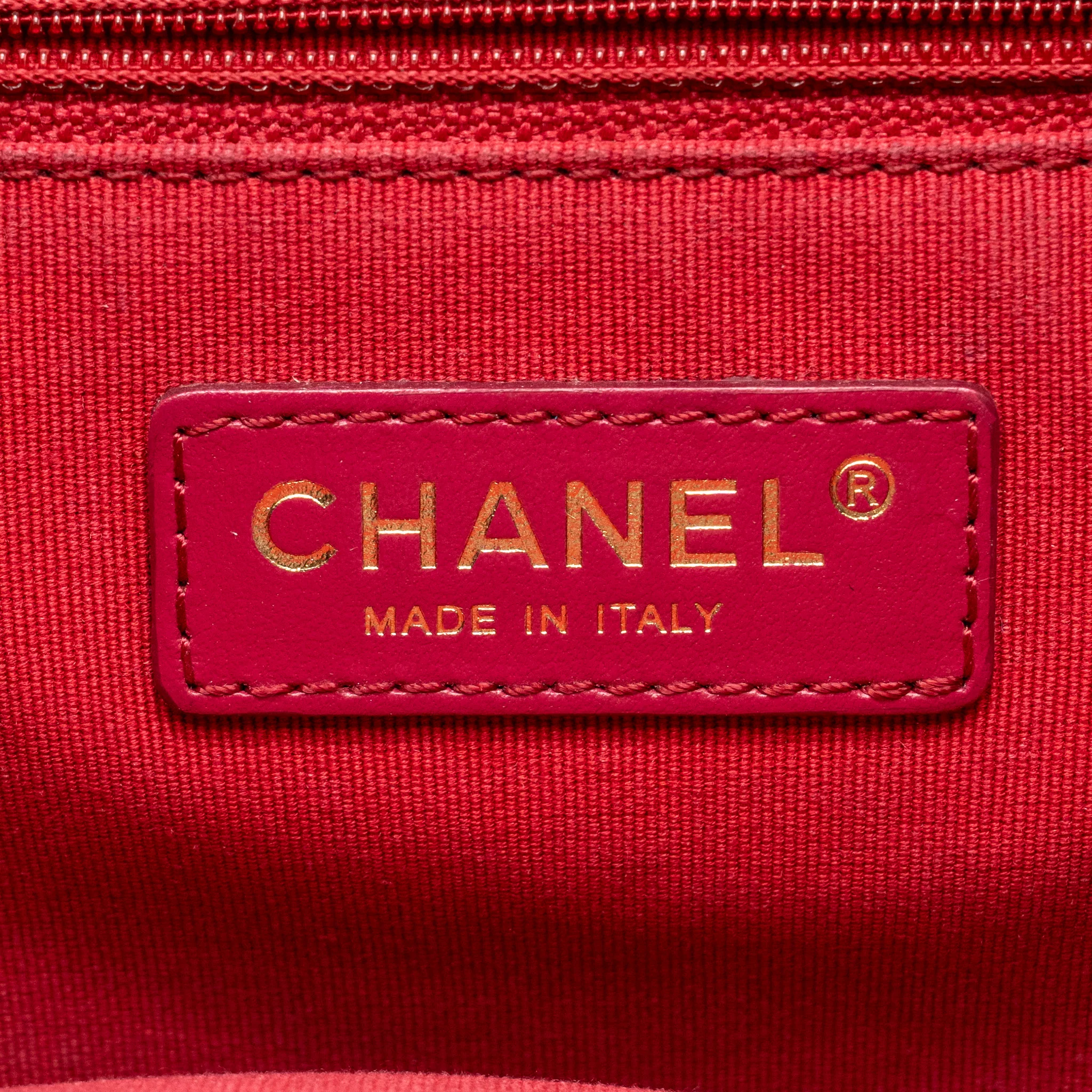 Chanel 22C Detailed CC Flap Bag with Chain Crumpled Lambskin Black GHW (Microchip) - Image 17
