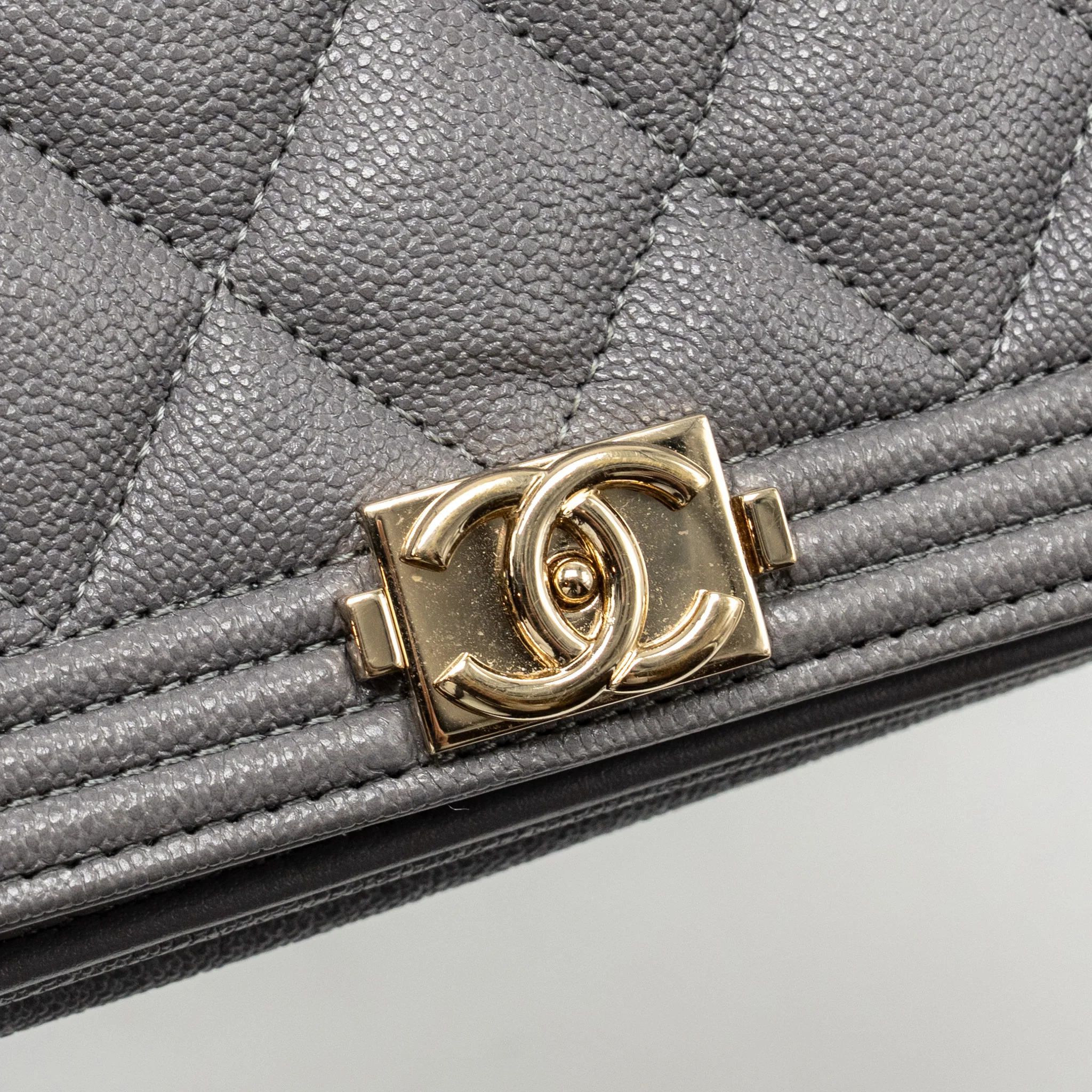 Chanel Boy Wallet on Chain Caviar Grey LGHW - Image 12