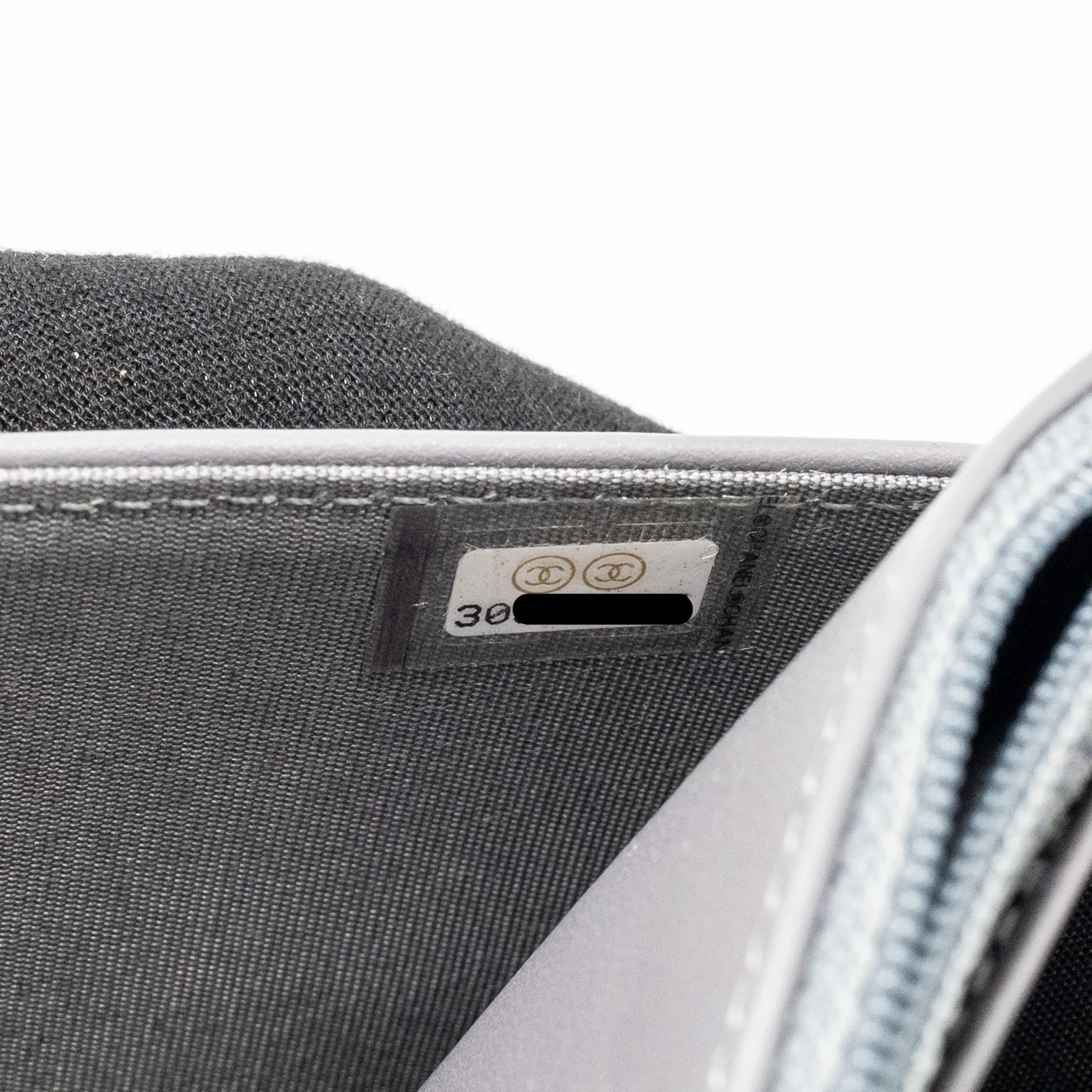 Chanel Boy Wallet on Chain Caviar Grey LGHW - Image 17