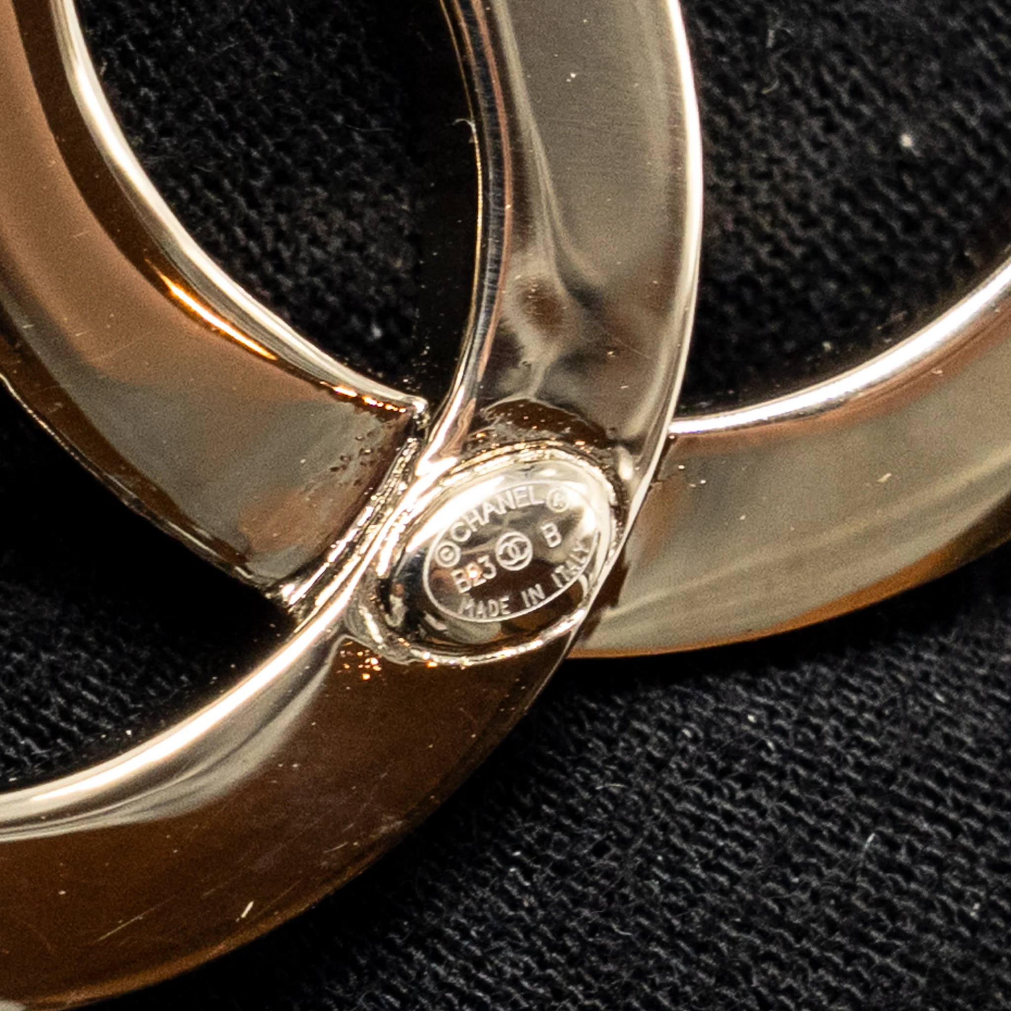 Chanel CC Brooch Crystal Silver Tone - Image 6