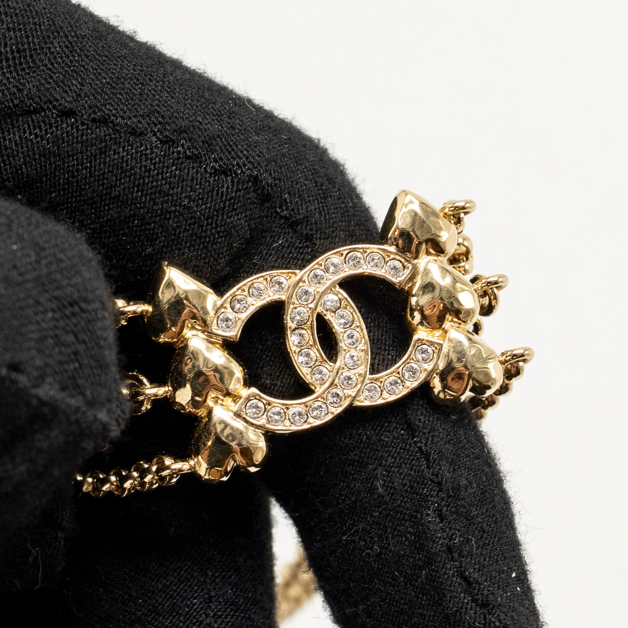 Chanel CC and Hearts Chain Chocker Crystal Light Gold Tone - Image 3