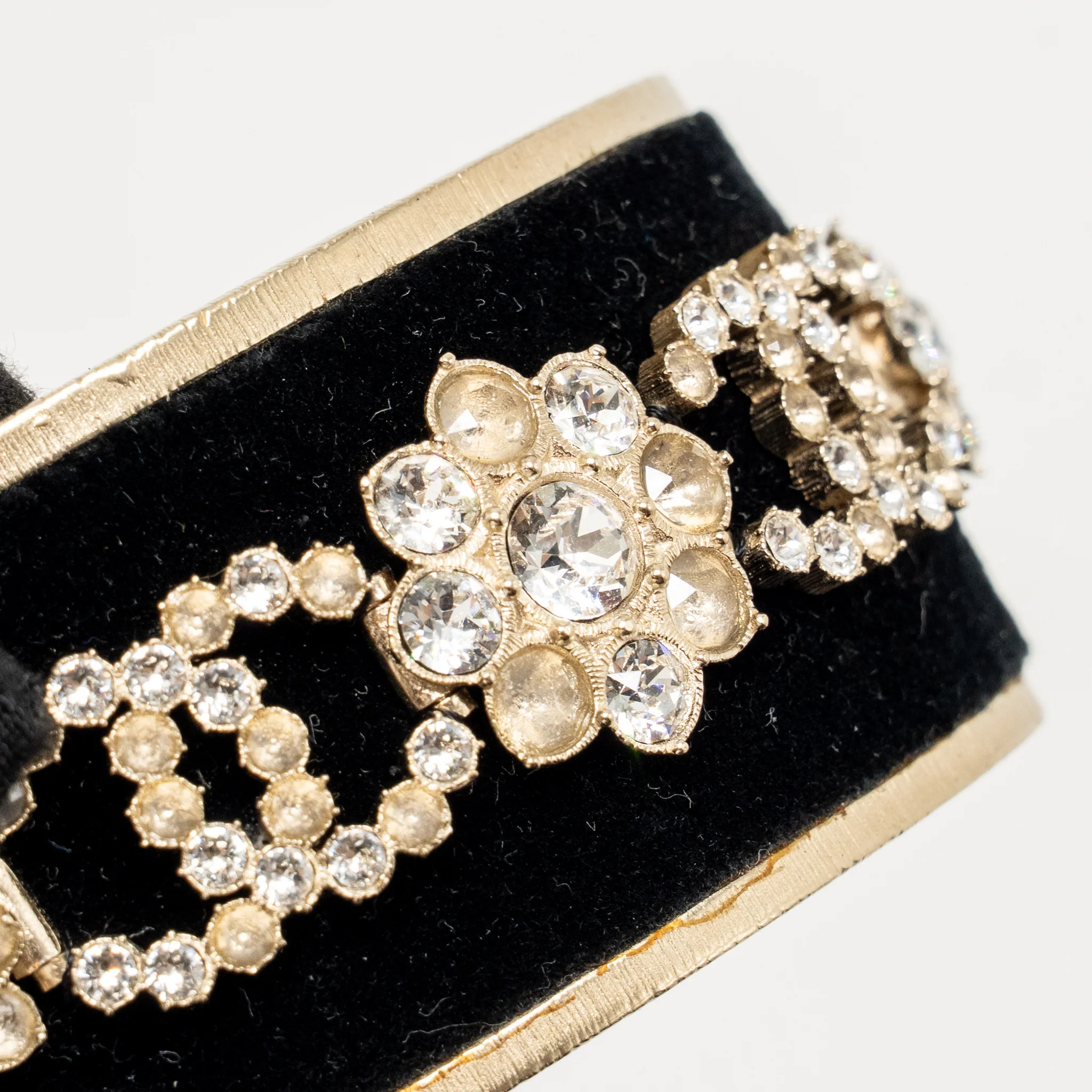 Chanel CC Cuff Bracelet Velvet/Crystal Light Gold Tone - Image 5