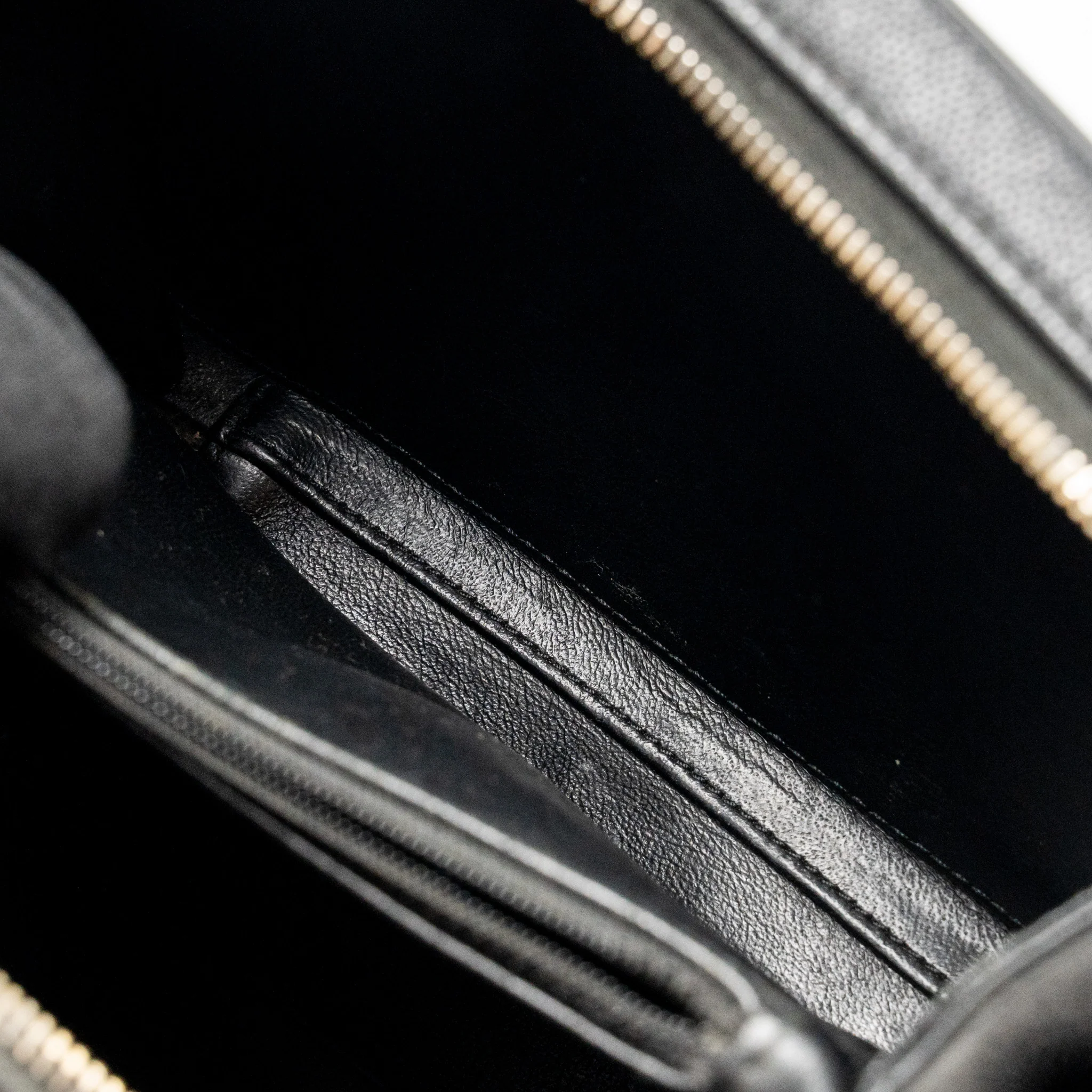 Chanel CC Filigree vanity caviar black GHW - Image 13
