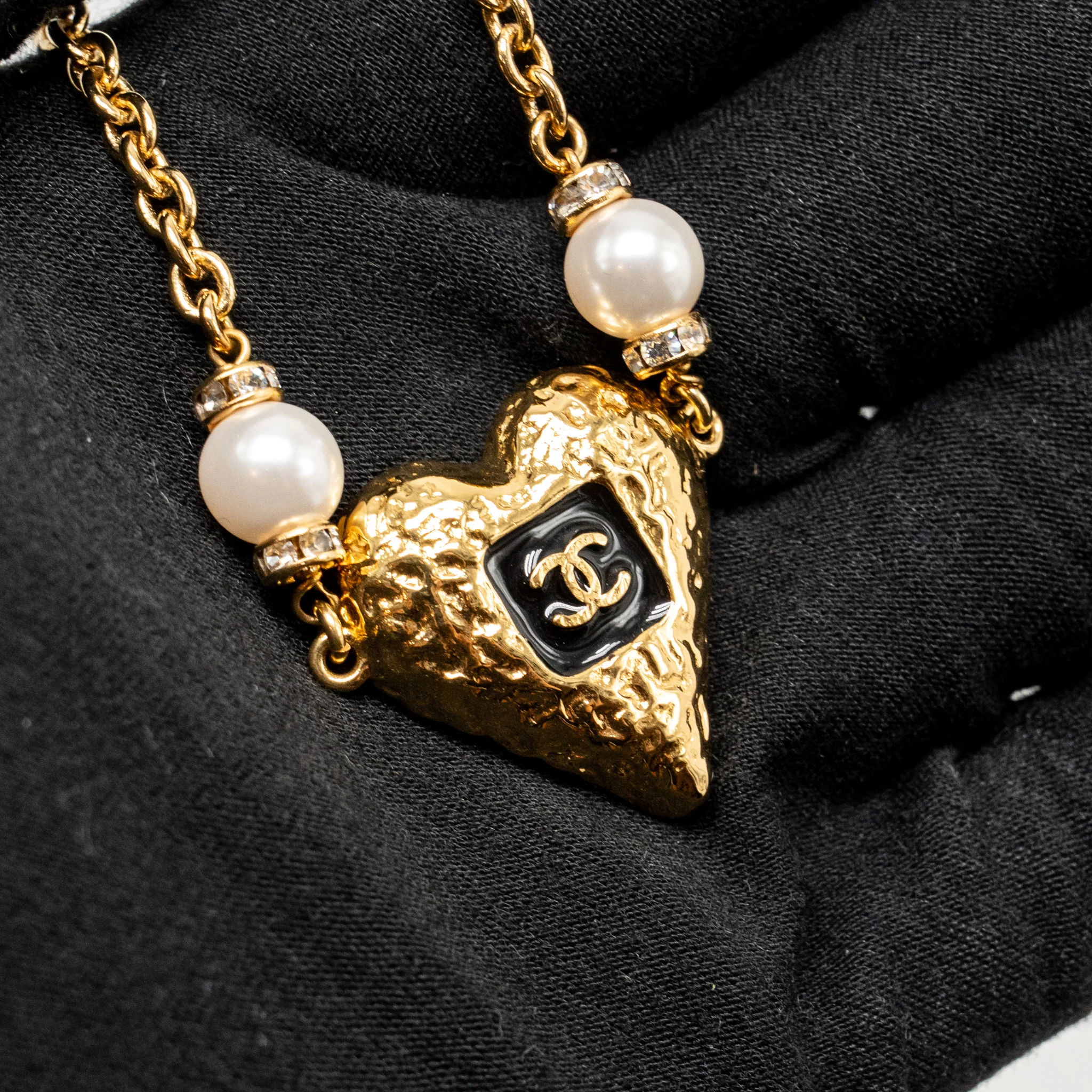 Chanel CC Heart Chocker Crystal/Pearl Gold Tone - Image 3