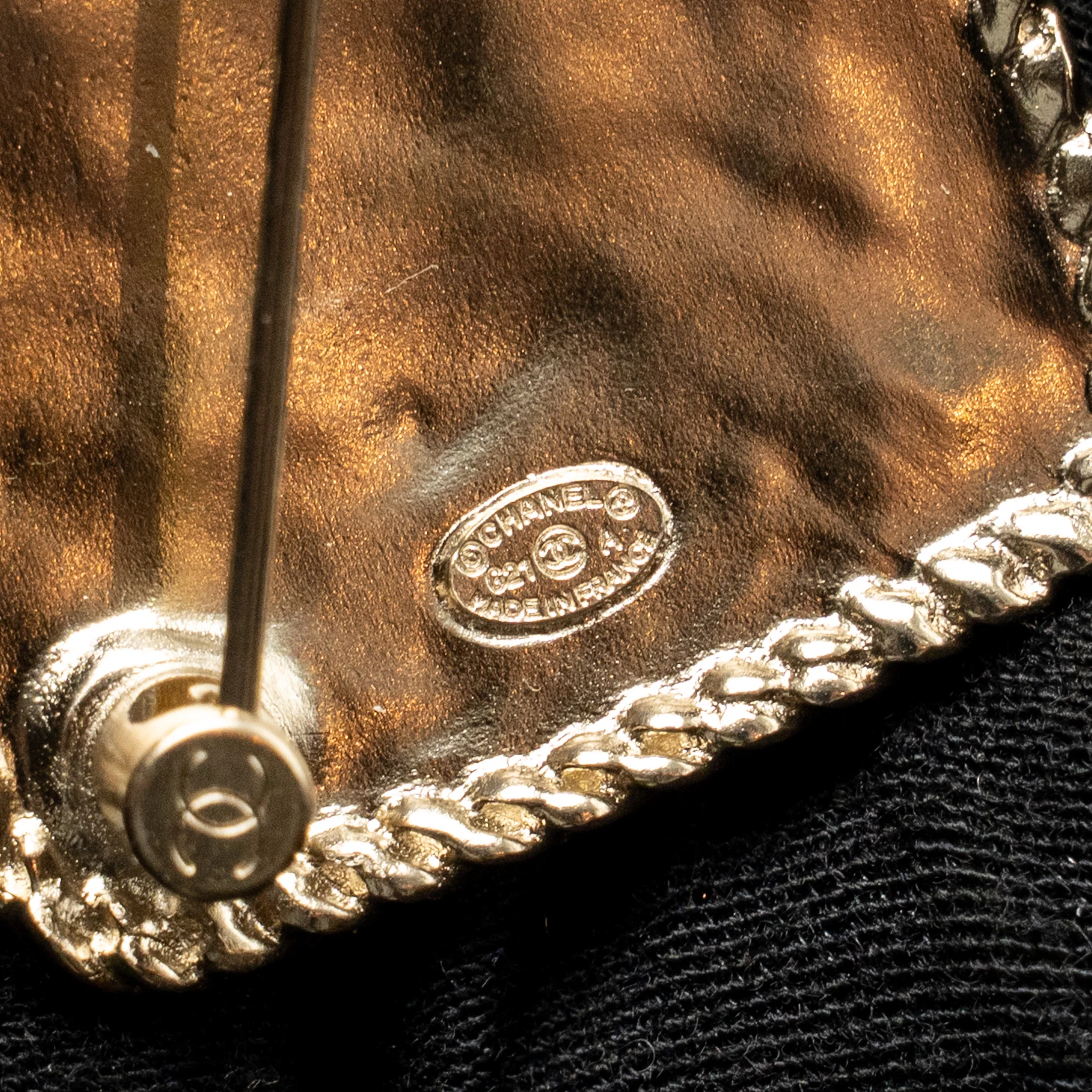 CHANEL CC LOGO AND CROWN METAL PLATE BROOCH BRUSHED Gold Hardware - Image 4