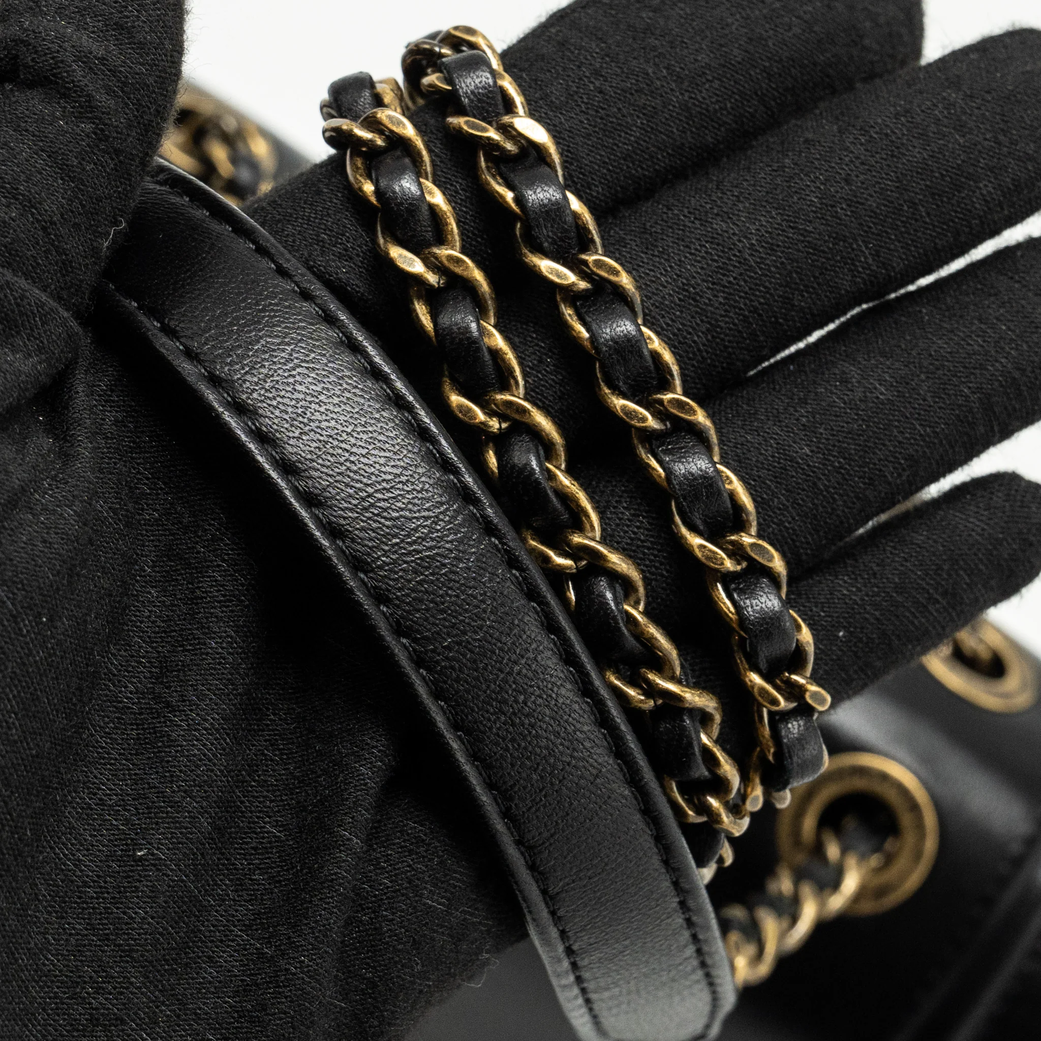Chanel CC logo square flap bag lambskin black SHW - Image 19