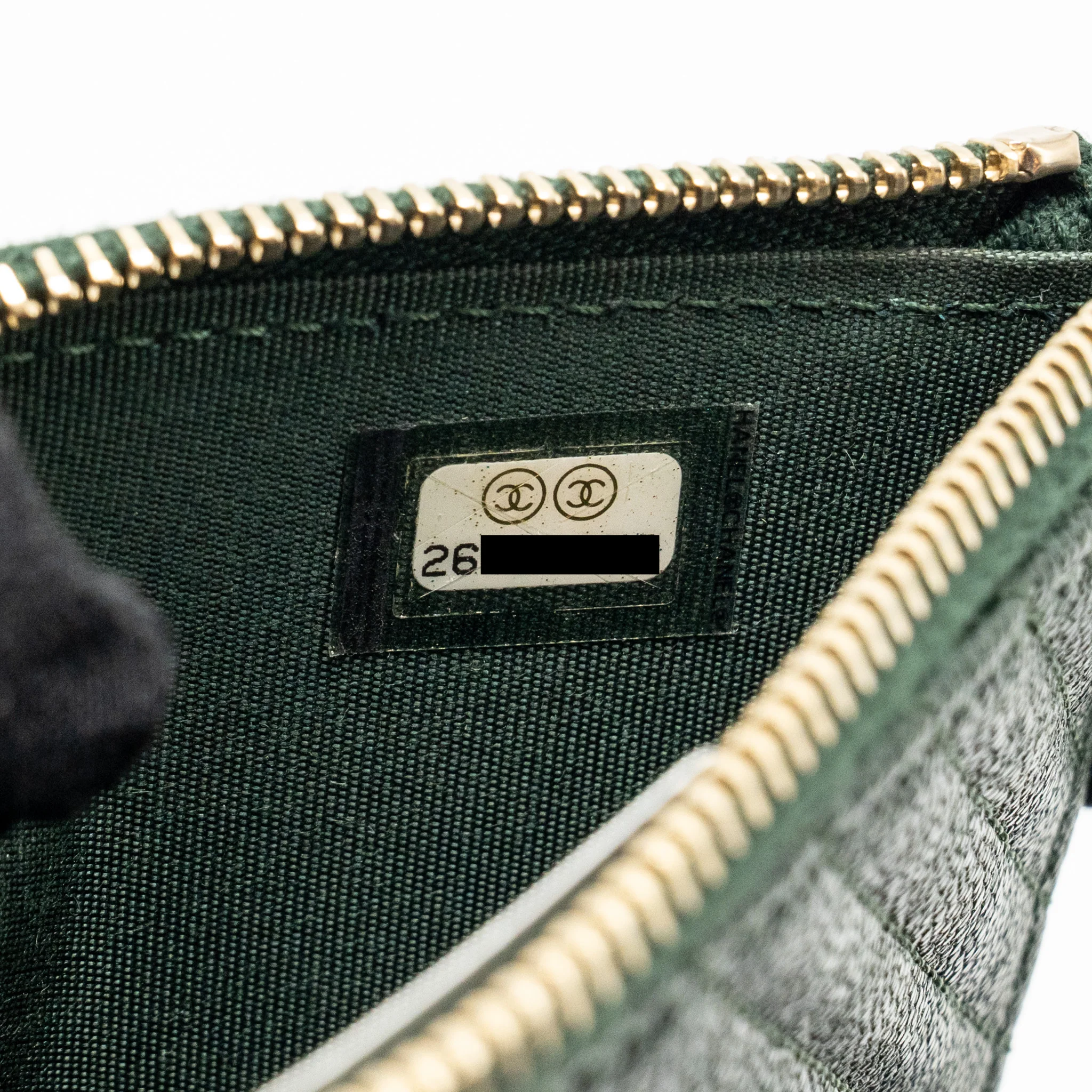 Chanel Chevron Boy Zip Pouch Caviar dark green GHW - Image 11