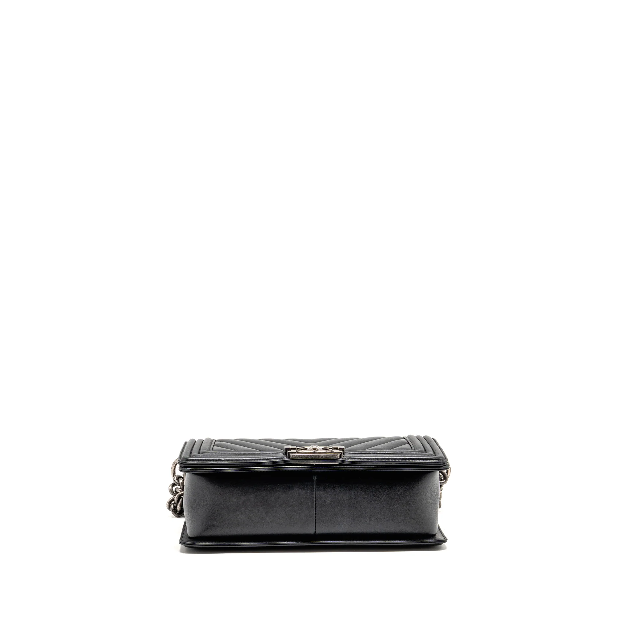 Chanel Chevron Medium Boy bag calfskin black ruthenium SHW - Image 6