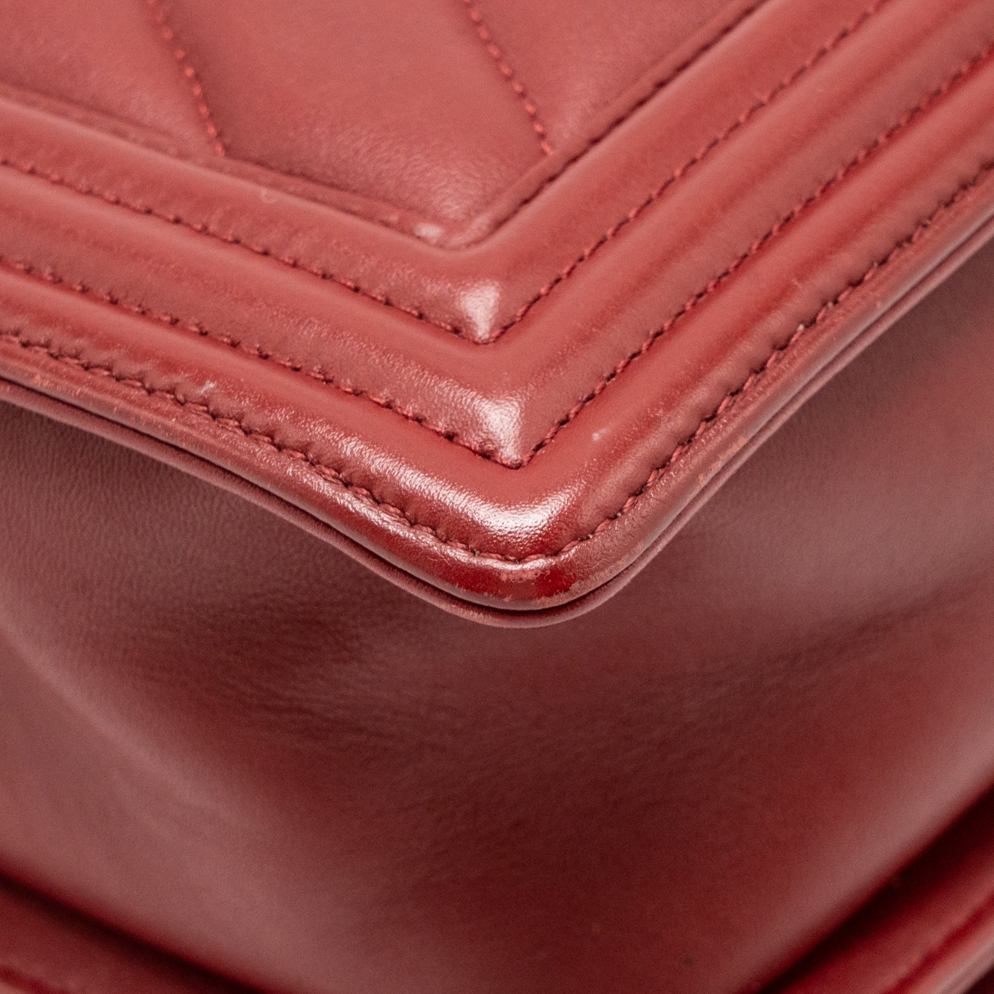 Chanel Chevron New Medium Boy Bag Calfskin Red Ruthenium Hardware - Image 11