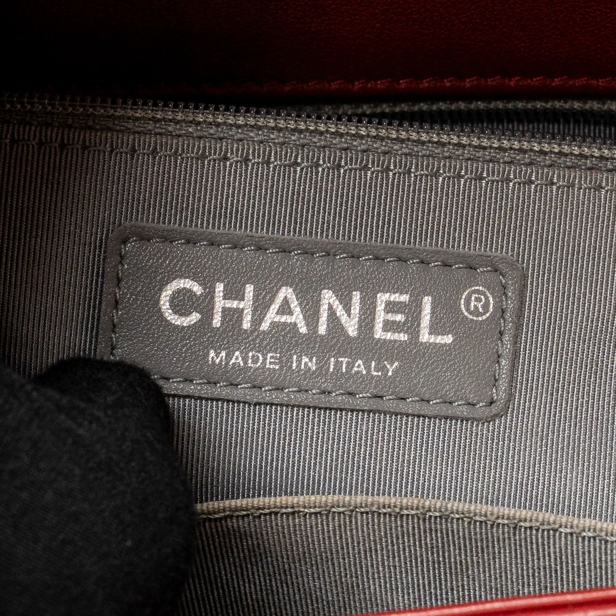 Chanel Chevron New Medium Boy Bag Calfskin Red Ruthenium Hardware - Image 17