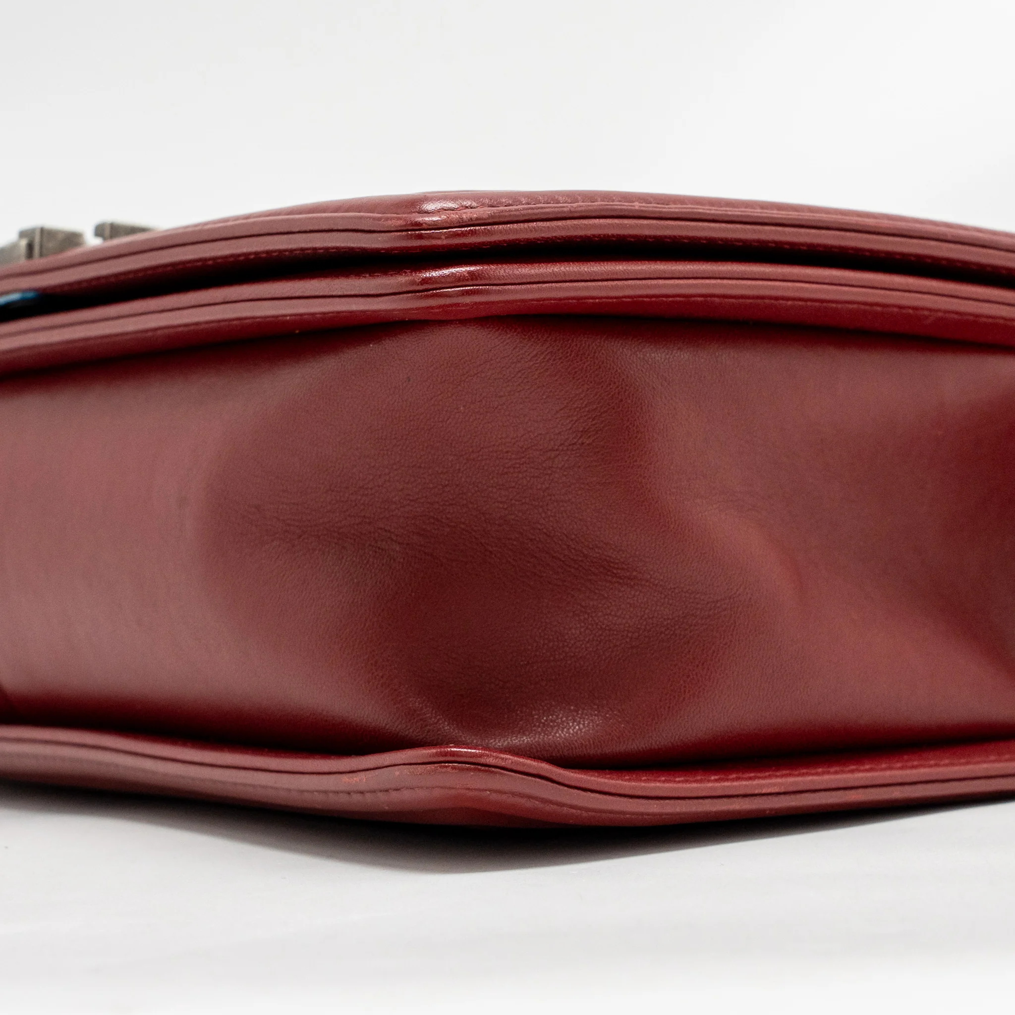 Chanel Chevron New Medium Boy Bag Calfskin Red Ruthenium Hardware - Image 8