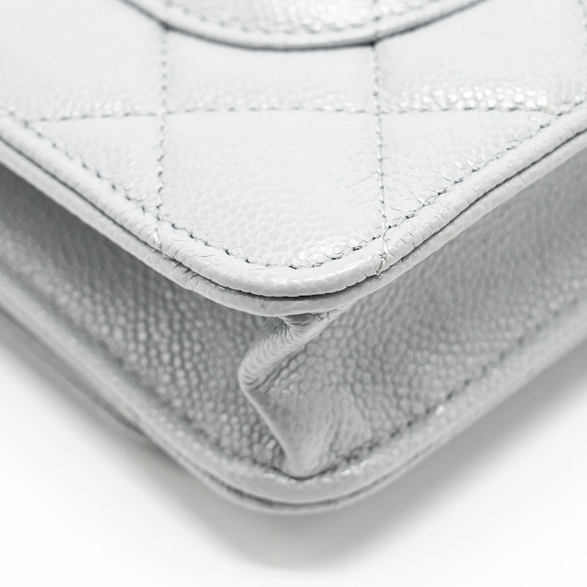 CHANEL Classic Wallet On Chain Caviar Light Grey LGHW (Microchip) - Image 11