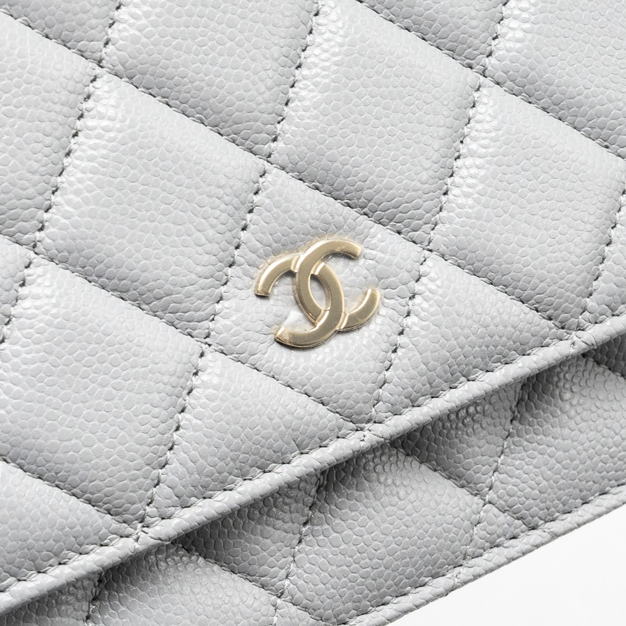 CHANEL Classic Wallet On Chain Caviar Light Grey LGHW (Microchip) - Image 12