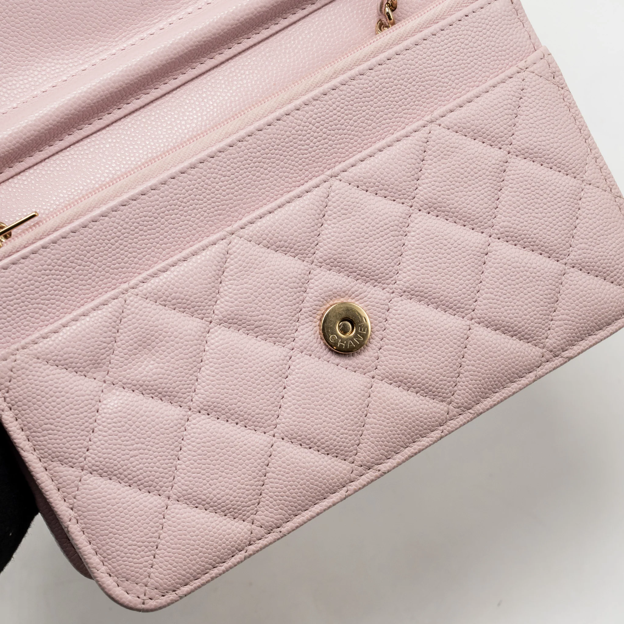Chanel Classic wallet on chain caviar light pink LGHW - Image 14