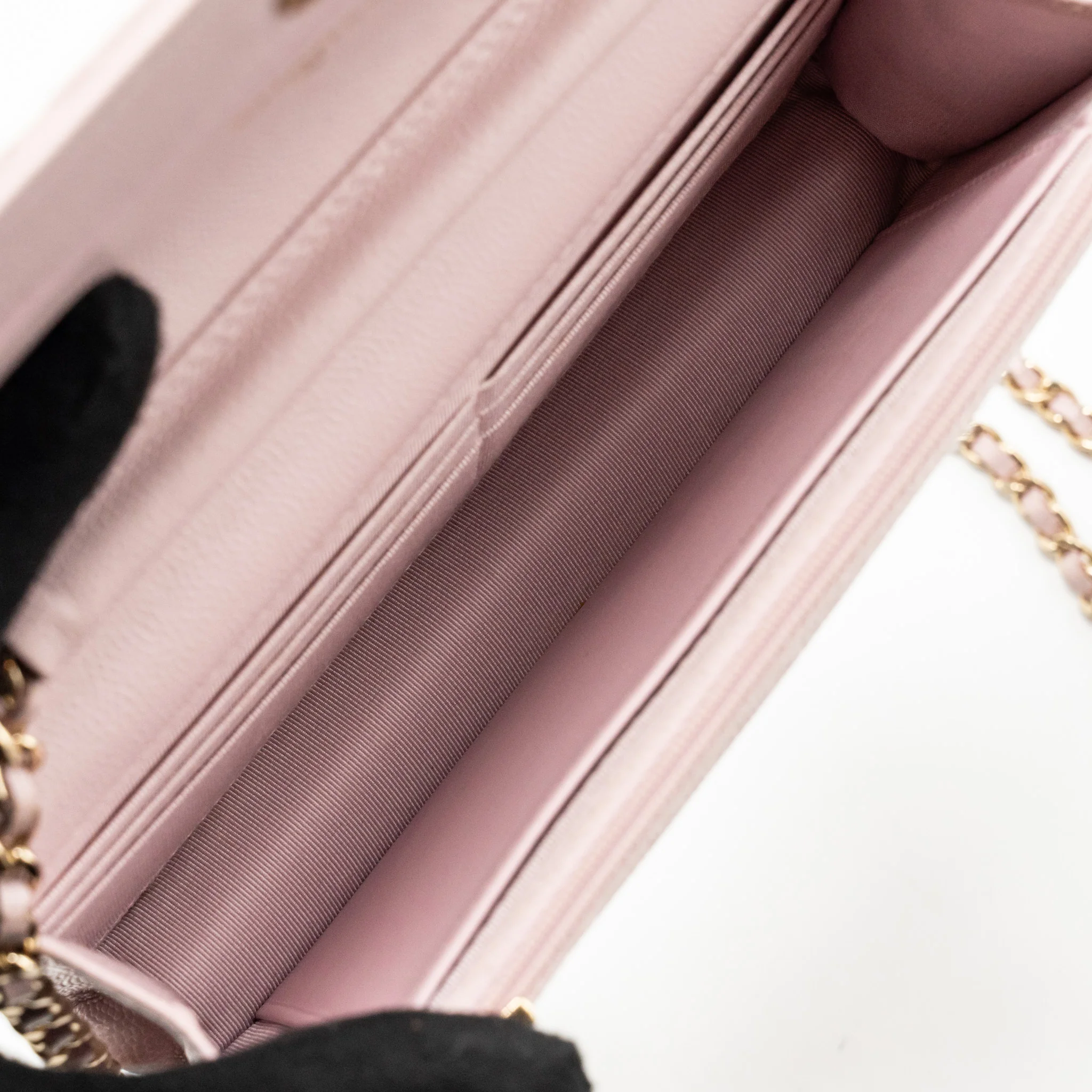 Chanel Classic wallet on chain caviar light pink LGHW - Image 16