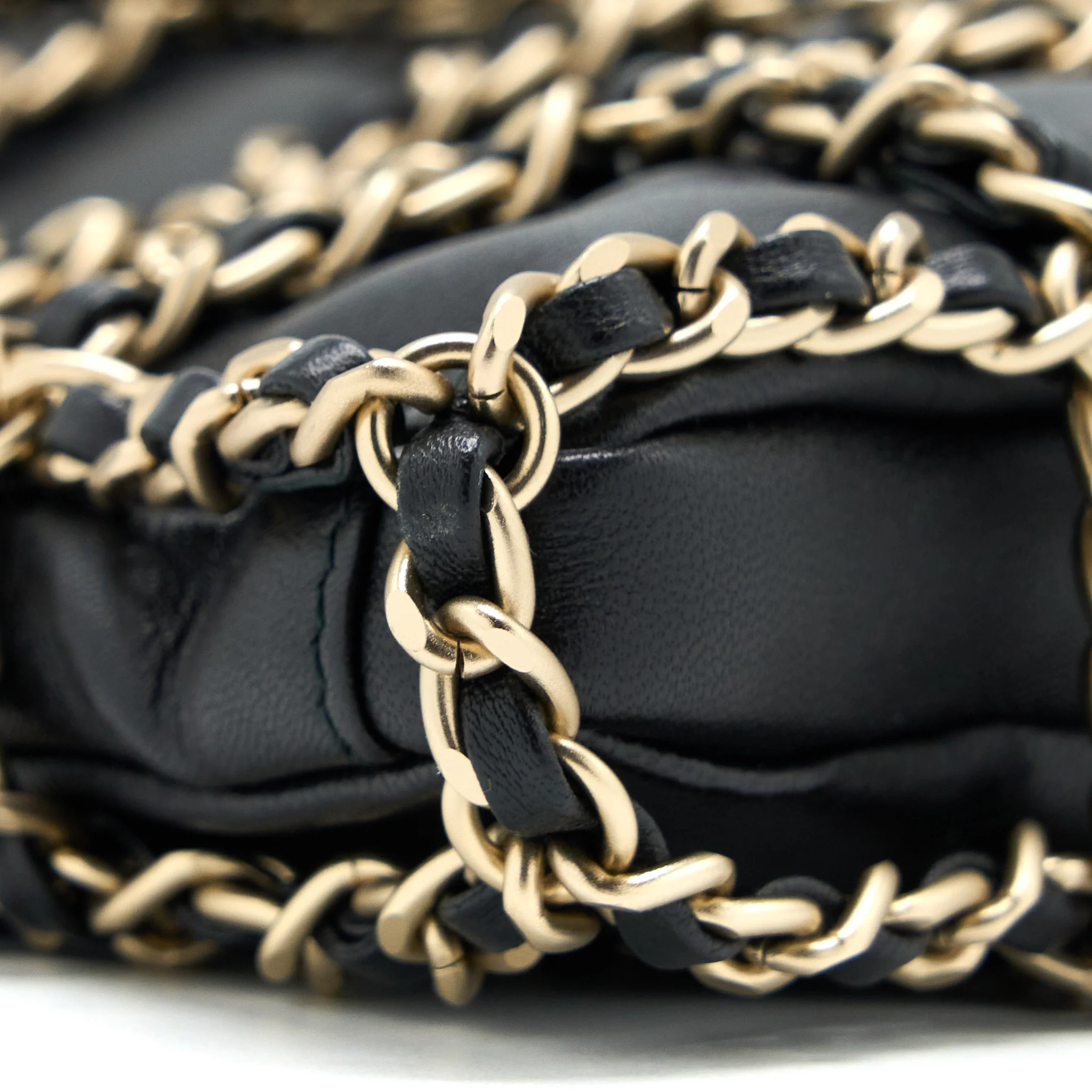Chanel Cruise 2020 black chained Tote Bag Lambskin Black LGHW - Image 5
