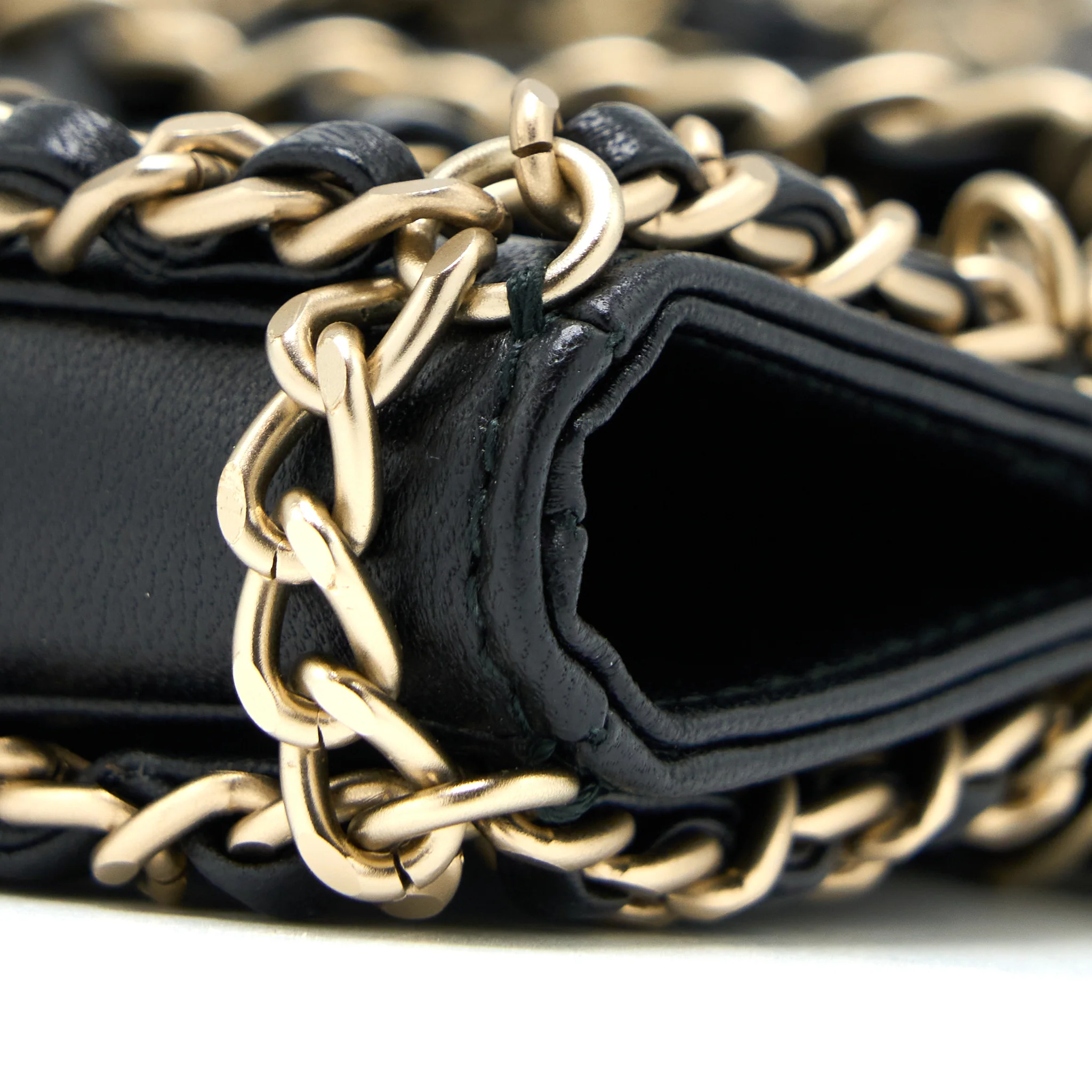 Chanel Cruise 2020 black chained Tote Bag Lambskin Black LGHW - Image 7