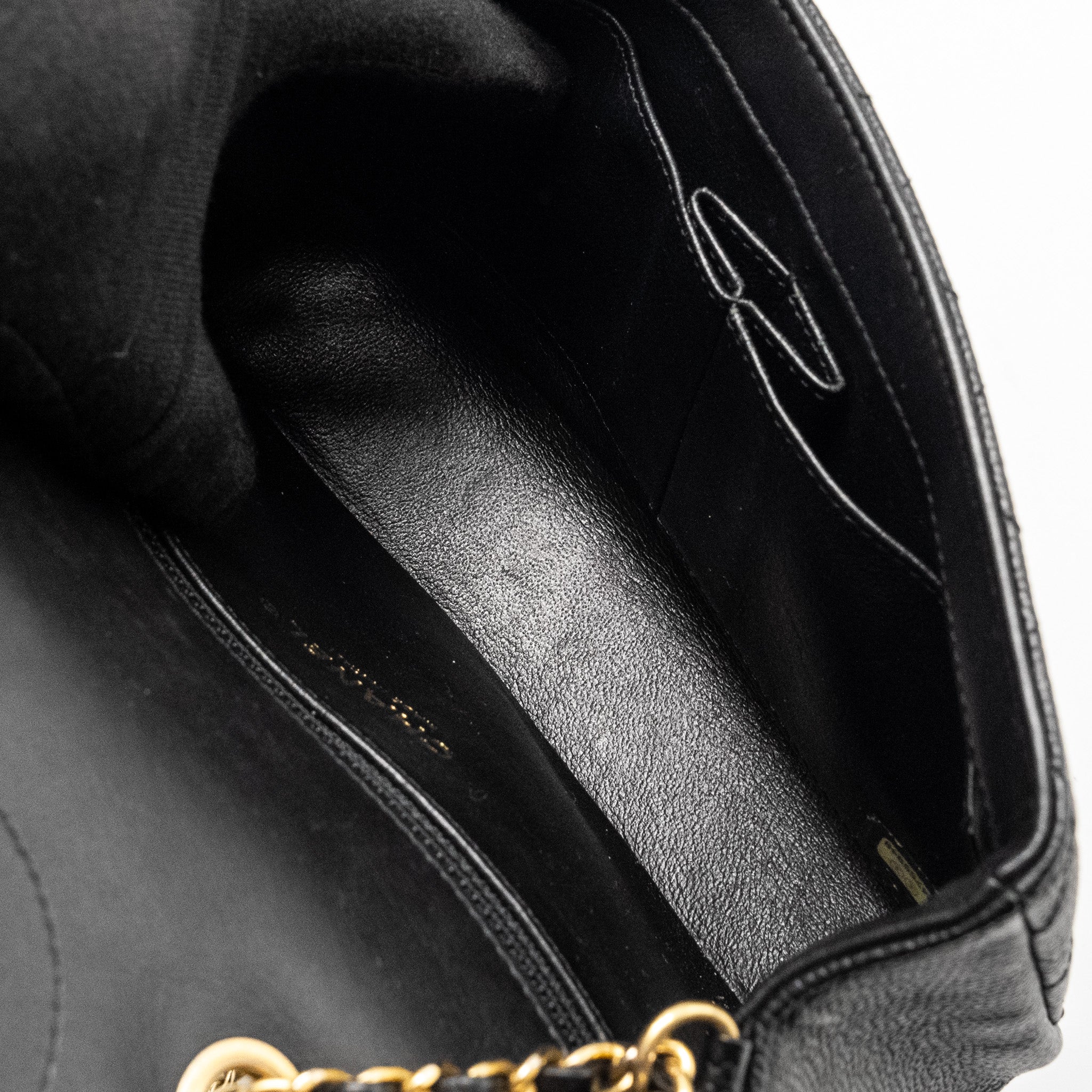 Chanel Filigree Flap Bag Caviar Black GHW - Image 16