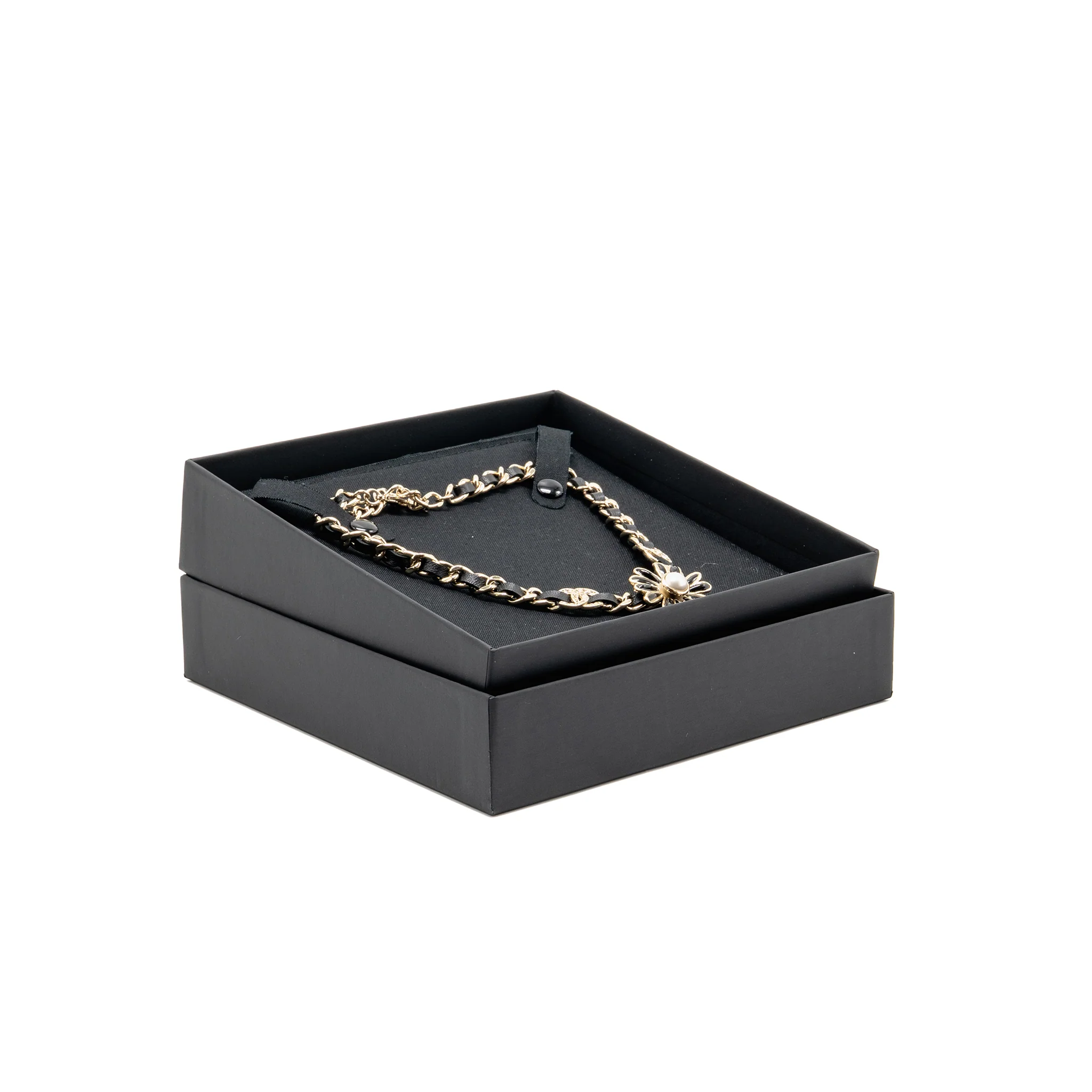 Chanel Flower Choker/Necklace Pearl/Crystal/Leather Gold Tone - Image 2