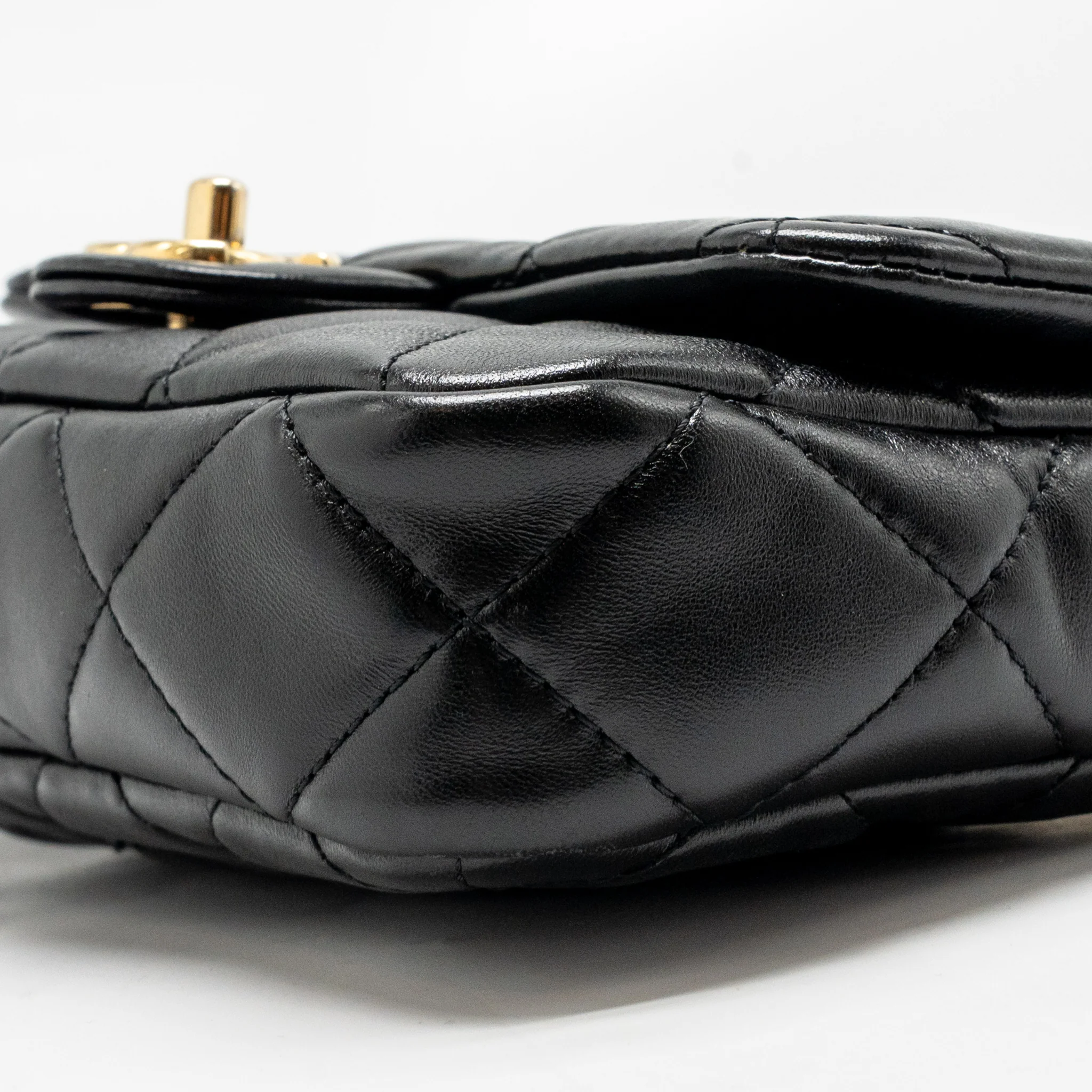 Chanel Giant Chain Flap Bag Lambskin Black GHW (Microchip) - Image 8