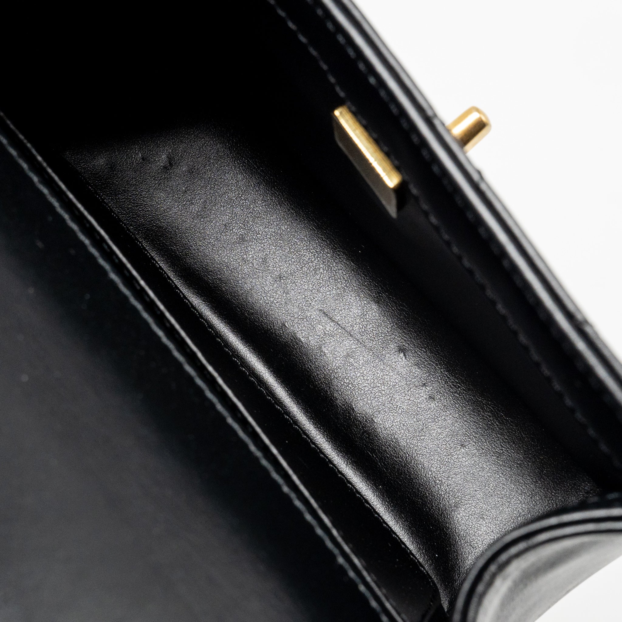 Chanel gold crush flap bag calfskin black GHW (microchip) - Image 15