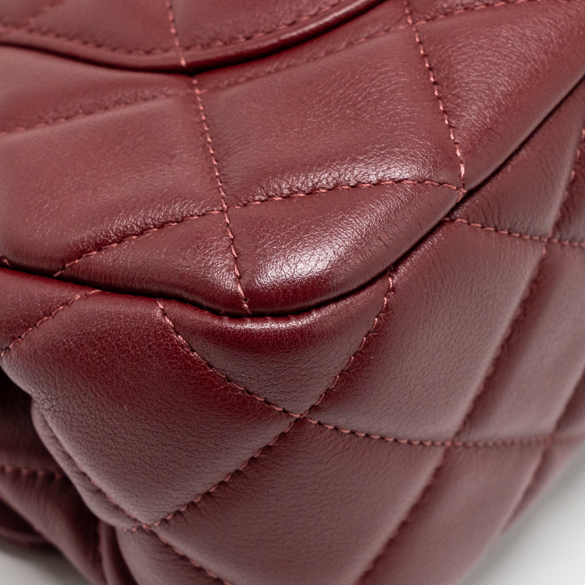 Chanel hanger flap bag lambskin dark red GHW (microchip) - Image 11