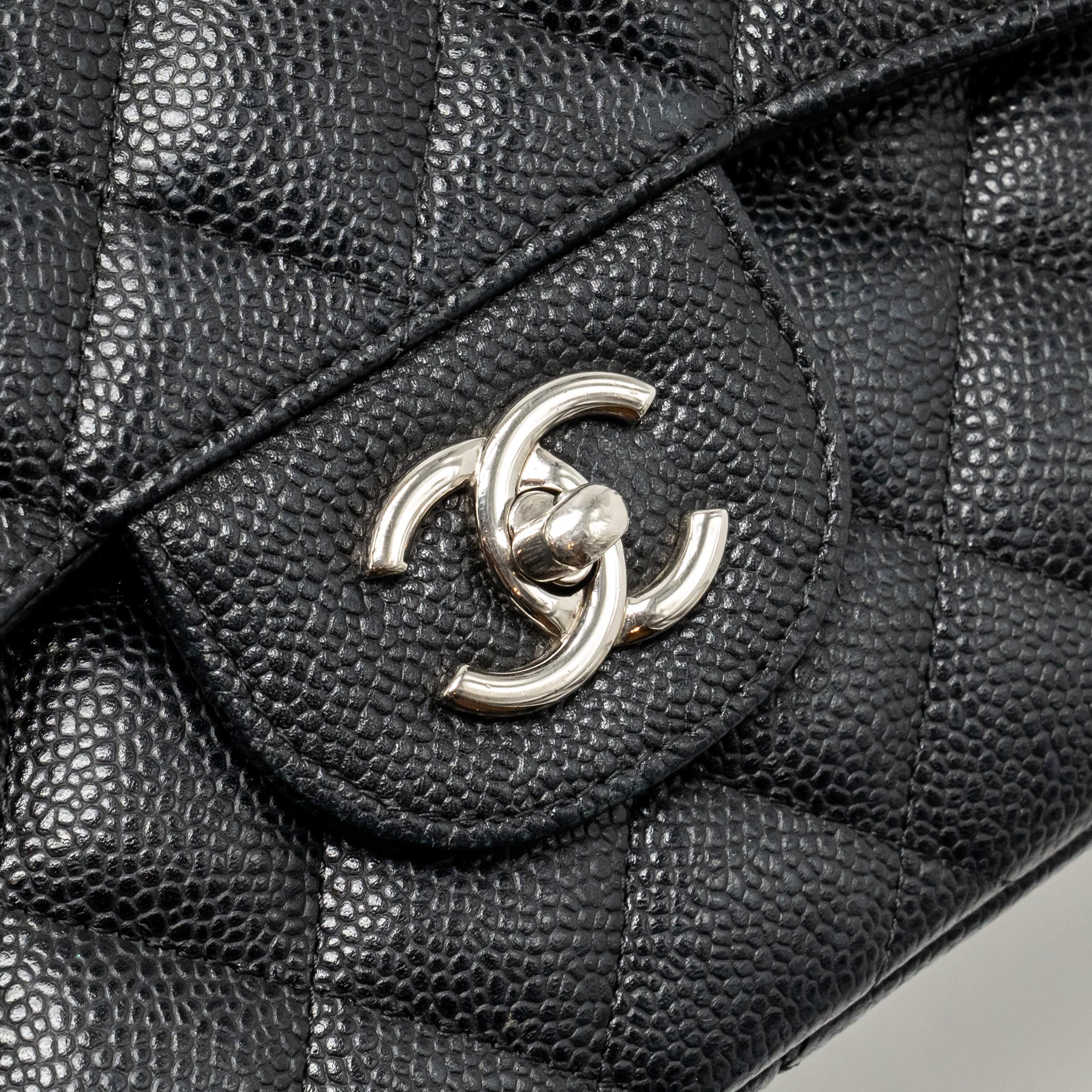 Chanel jumbo classic Double flap bag caviar black SHW - Image 13
