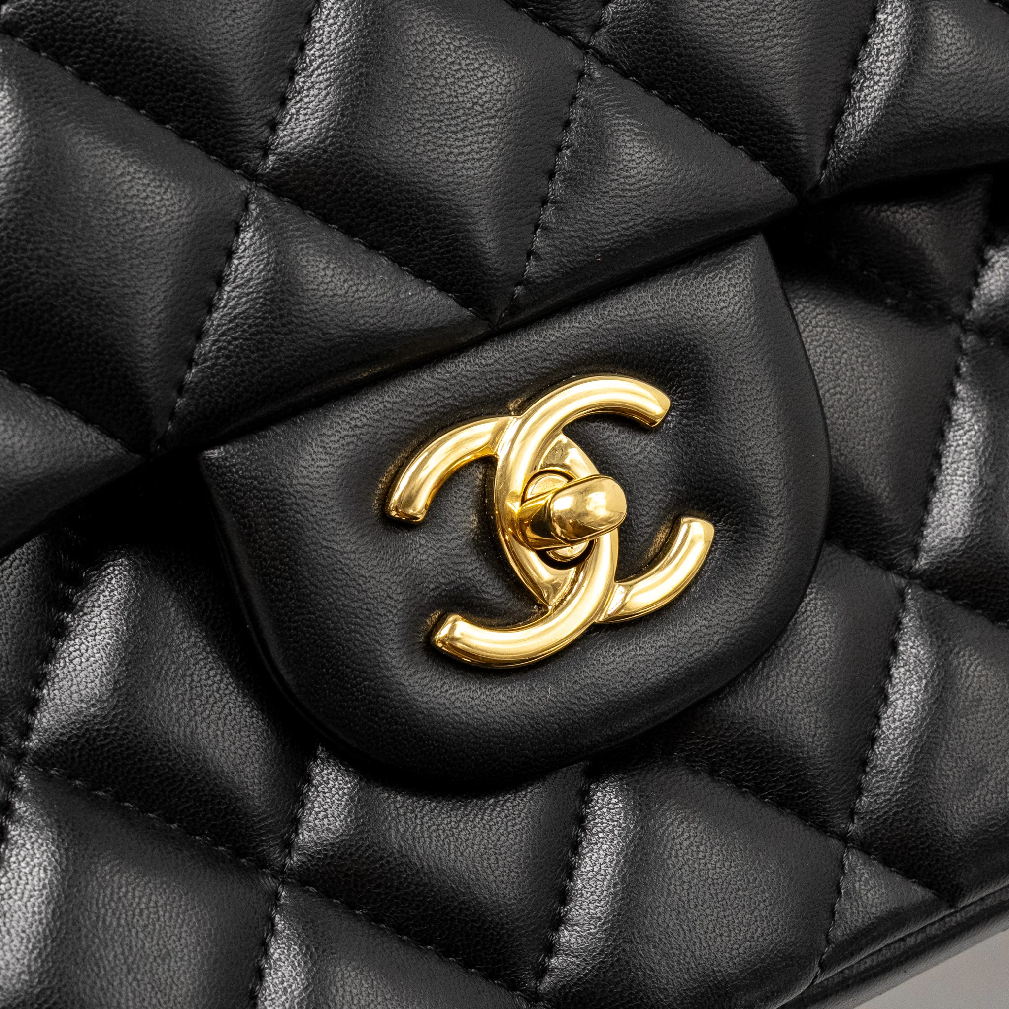 Chanel Jumbo Classic Double Flap Bag Lambskin BLACK GHW - Image 12