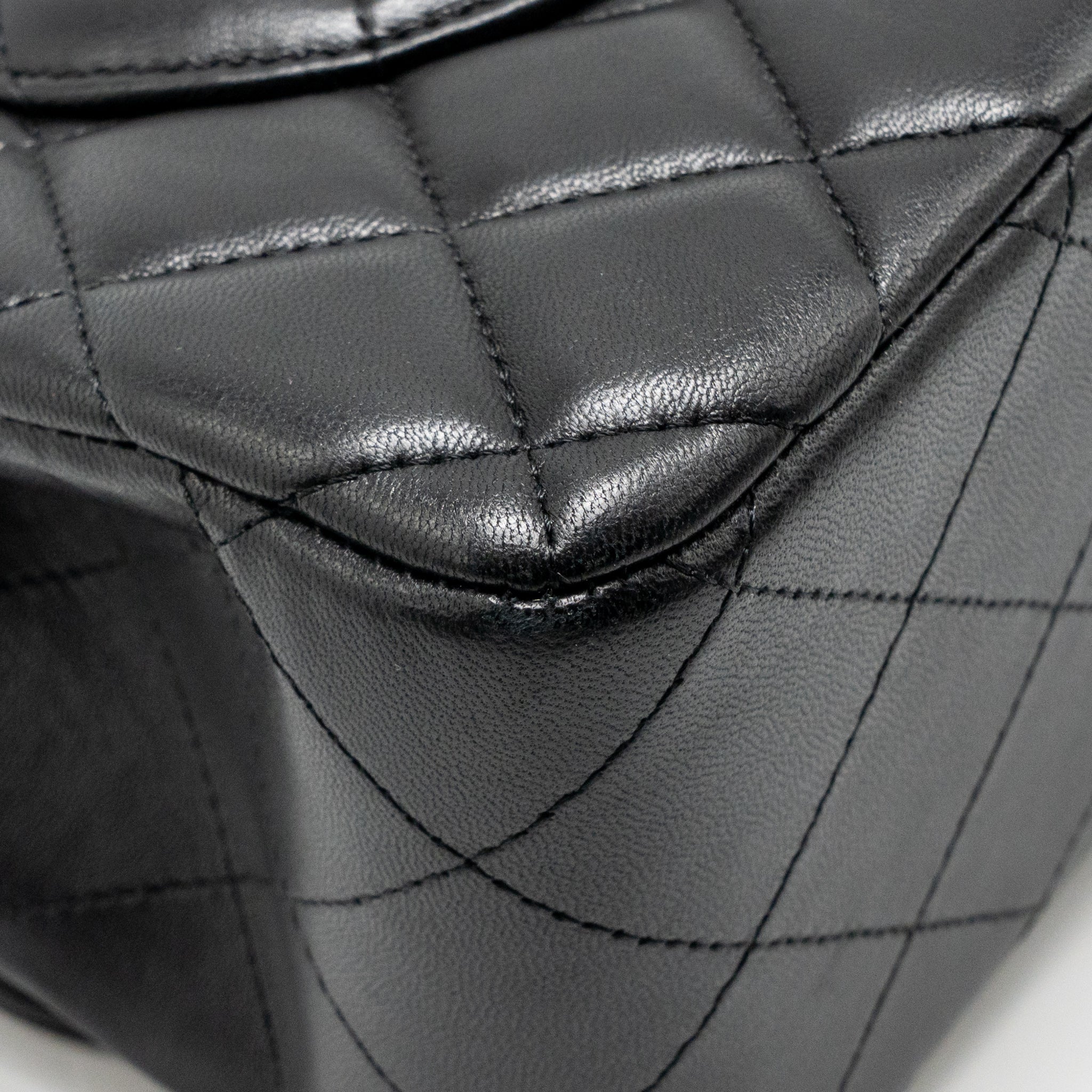 Chanel Jumbo Classic Double Flap Bag Lambskin Black GHW - Image 11