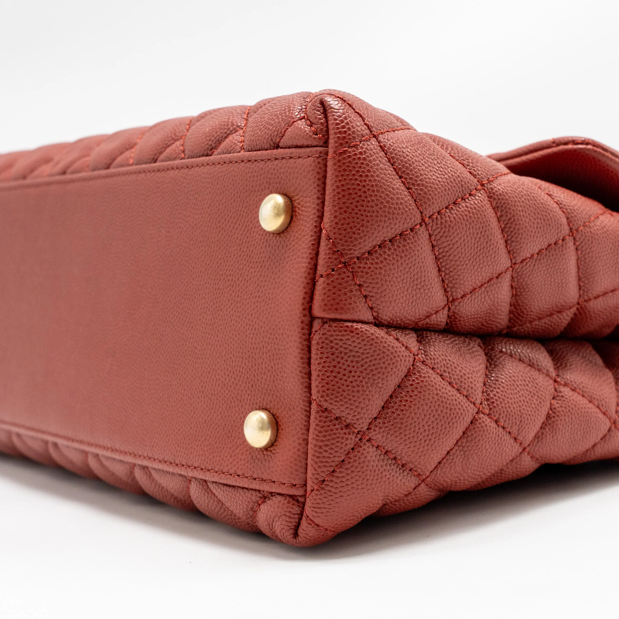 Chanel Large Coco Handle with Lizard Handle Caviar Red GHW - Image 7