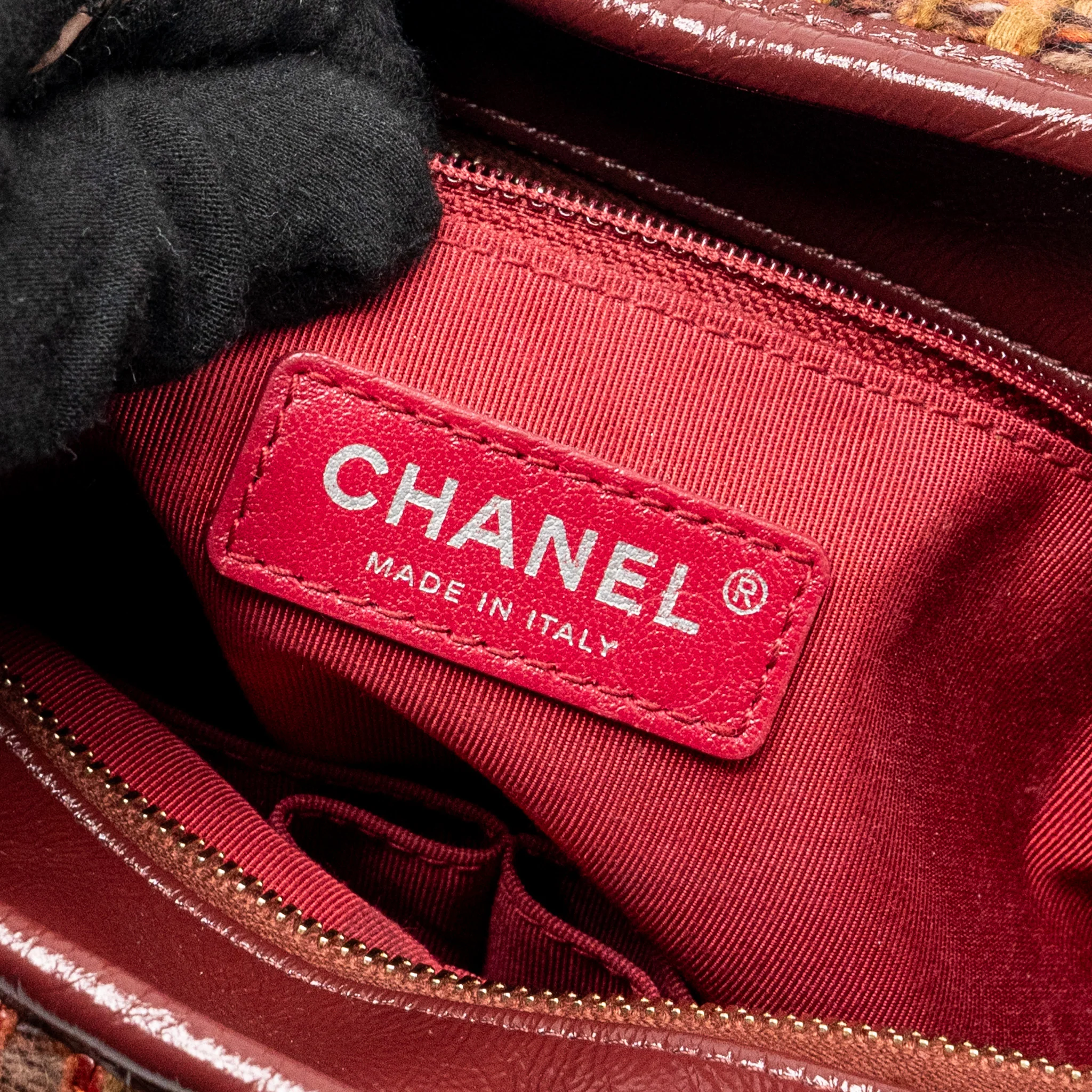 Chanel Gabrielle hobo bag tweed/ calfskin red/multicolour multicolour hardware - Image 10