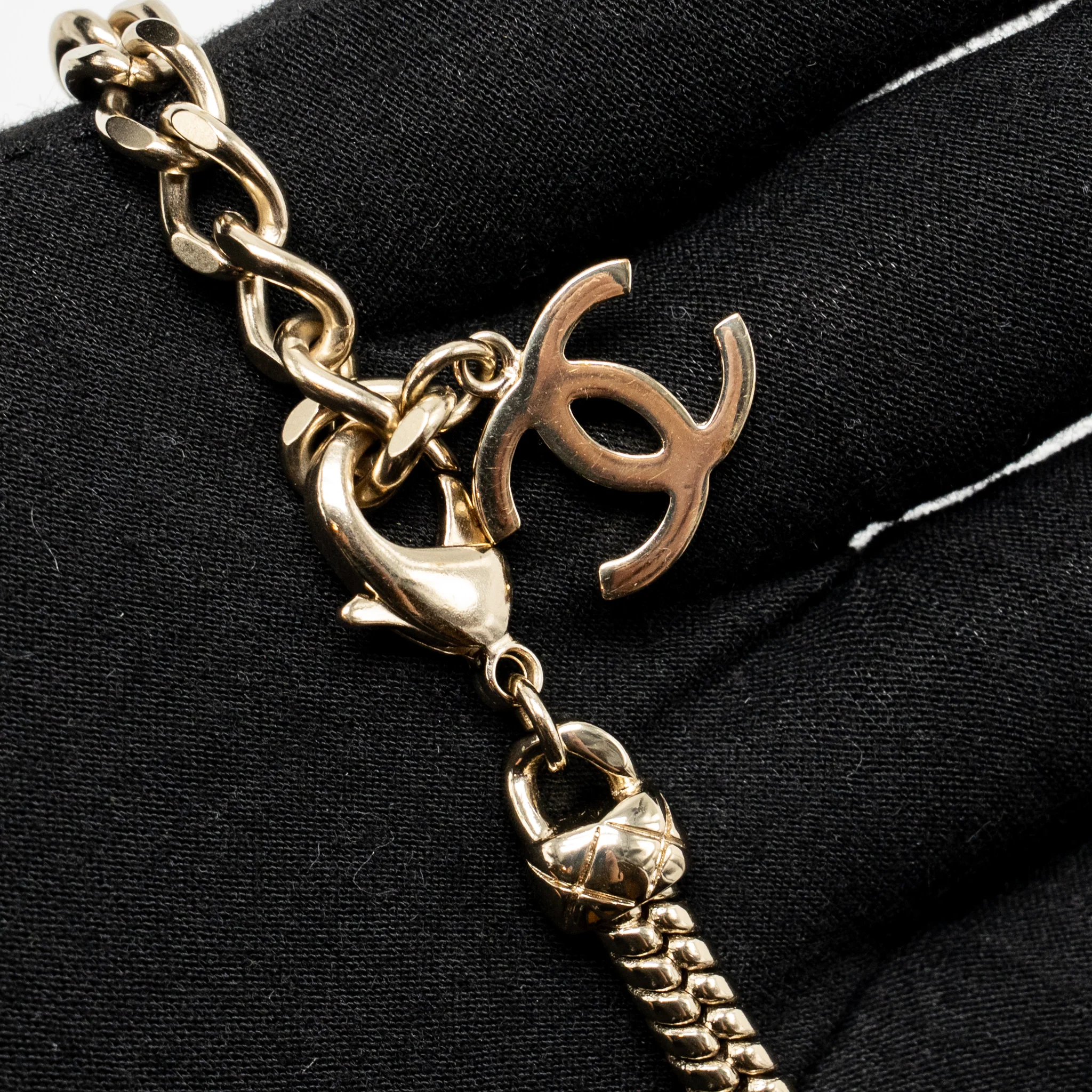 Chanel leather chain chocker black / light gold tone - Image 4