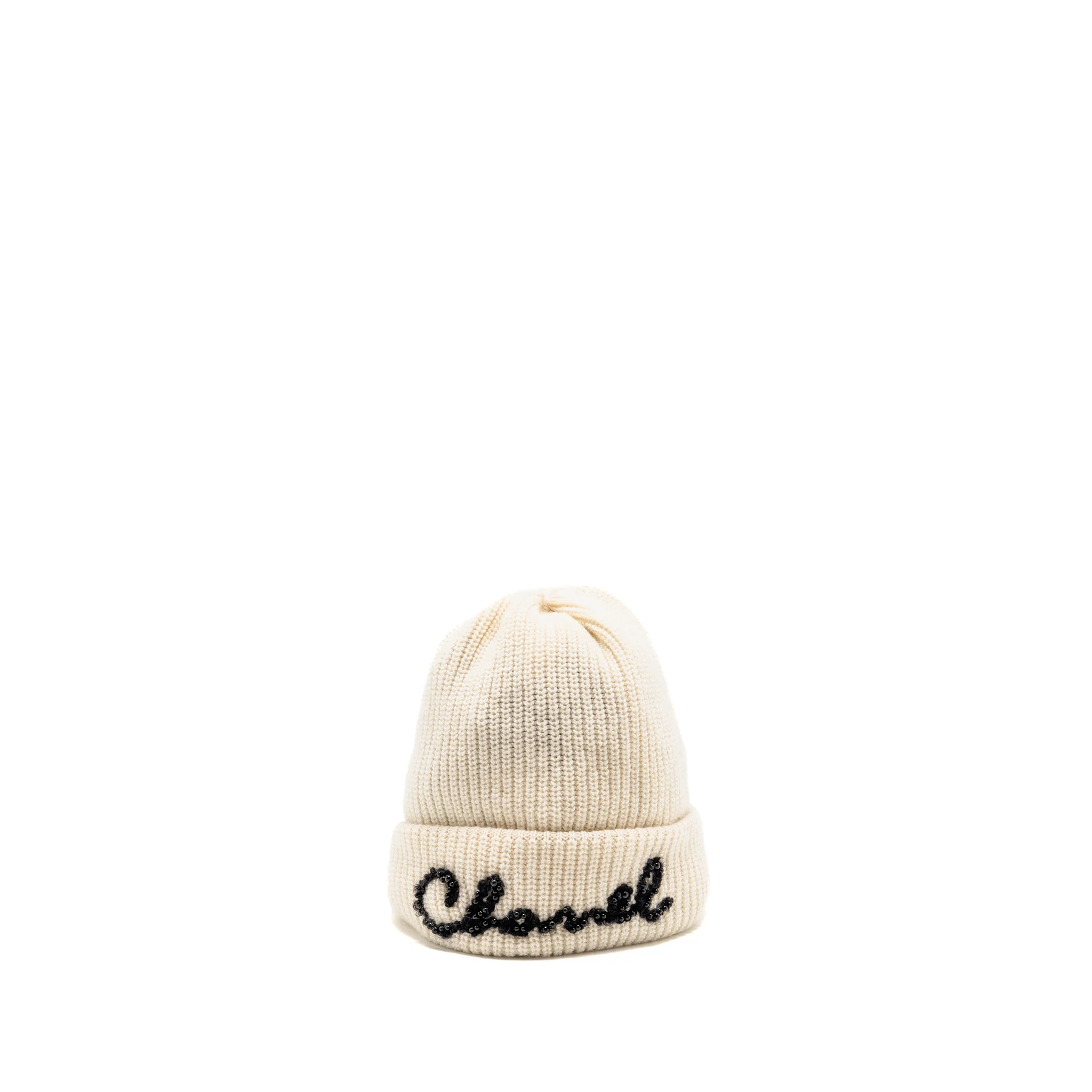 Chanel Letter Beannie cashmere ivory / black