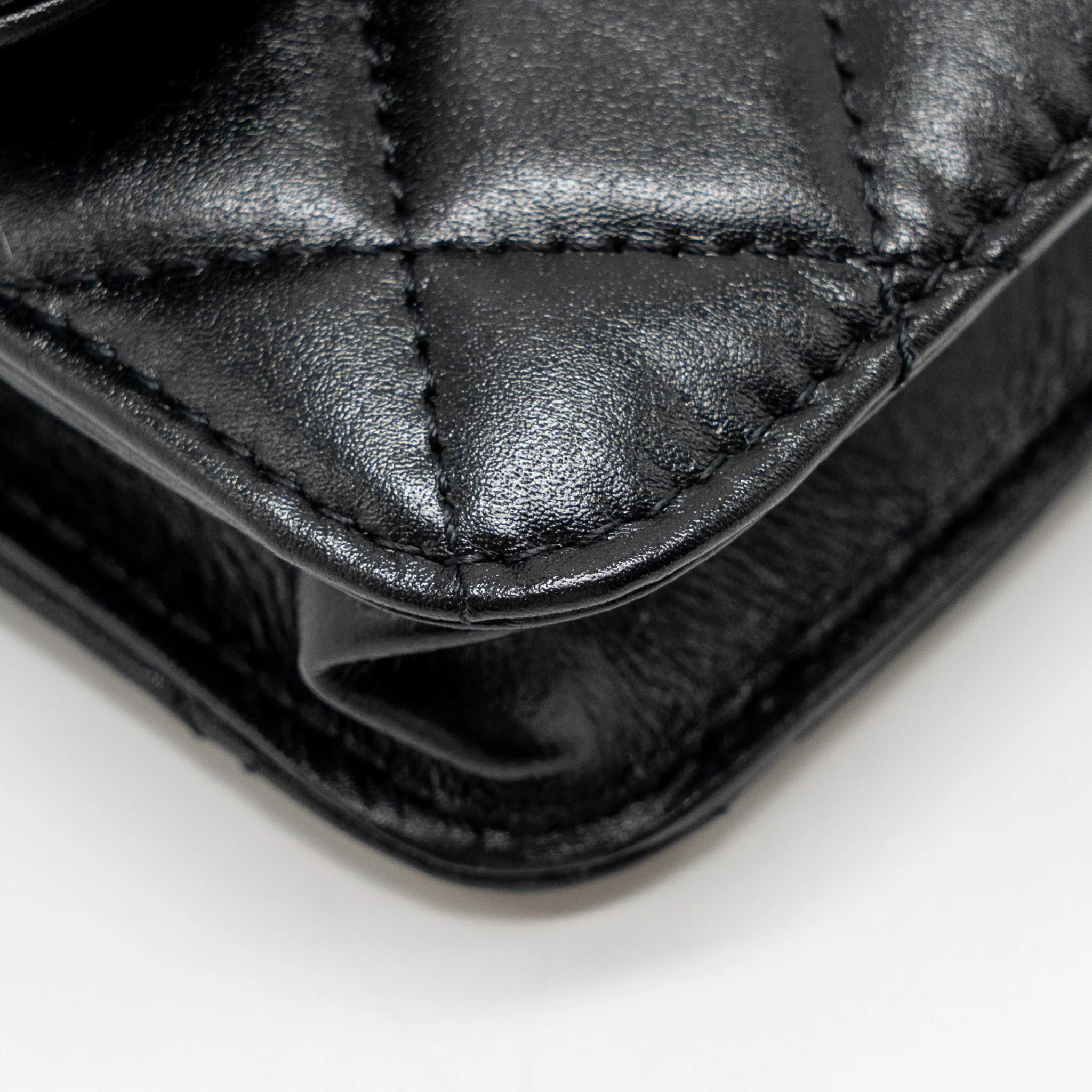 Chanel Maxi Pearl Clutch with Chain Lambskin Black LGHW - Image 10