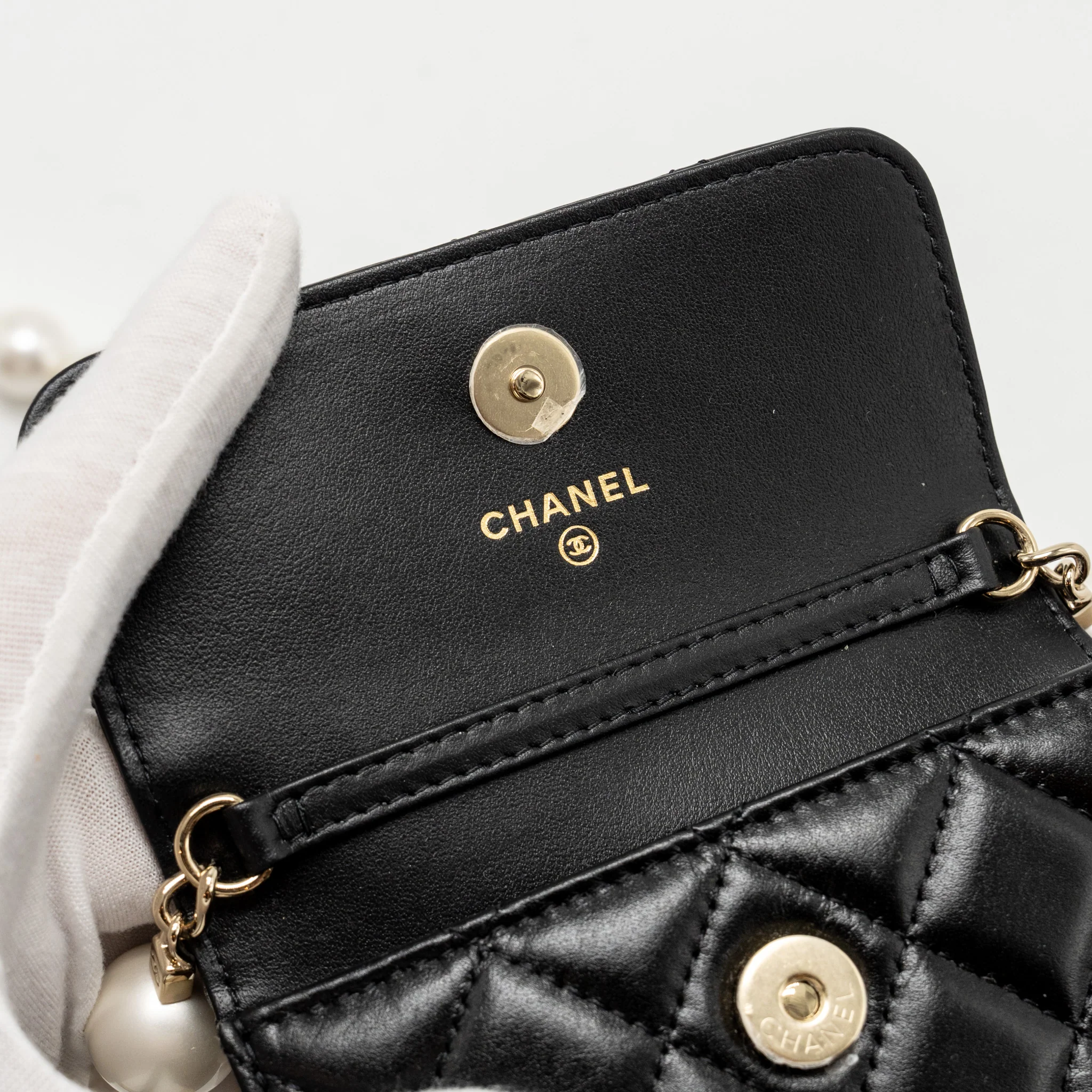 Chanel Maxi Pearl Clutch with Chain Lambskin Black LGHW - Image 14