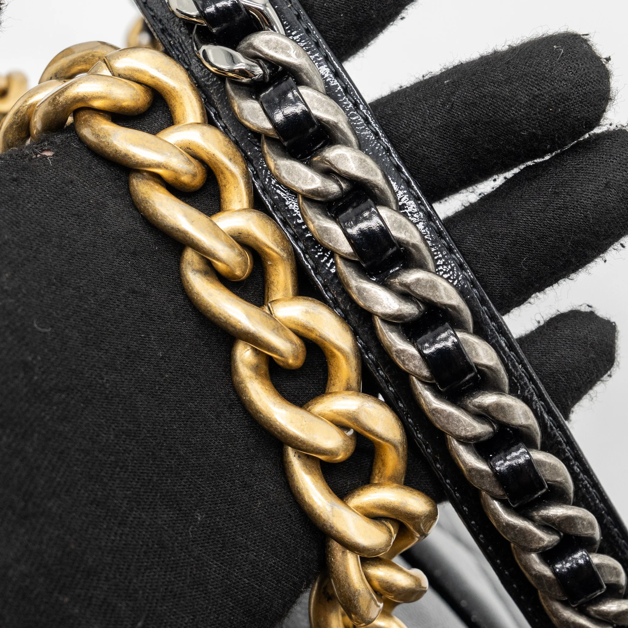 chanel medium 19 bag shiny calfskin black multicolour hardware - Image 10