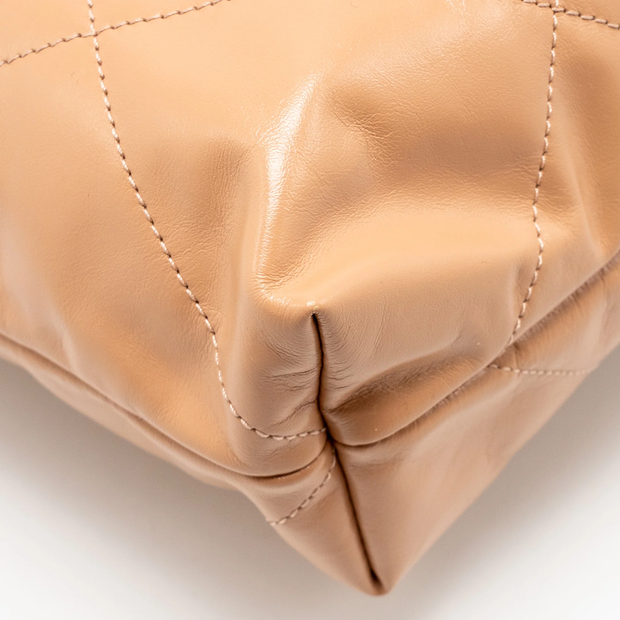 Chanel Medium 22 Bag Shiny Calfskin Light Beige GHW (Microchip) - Image 11