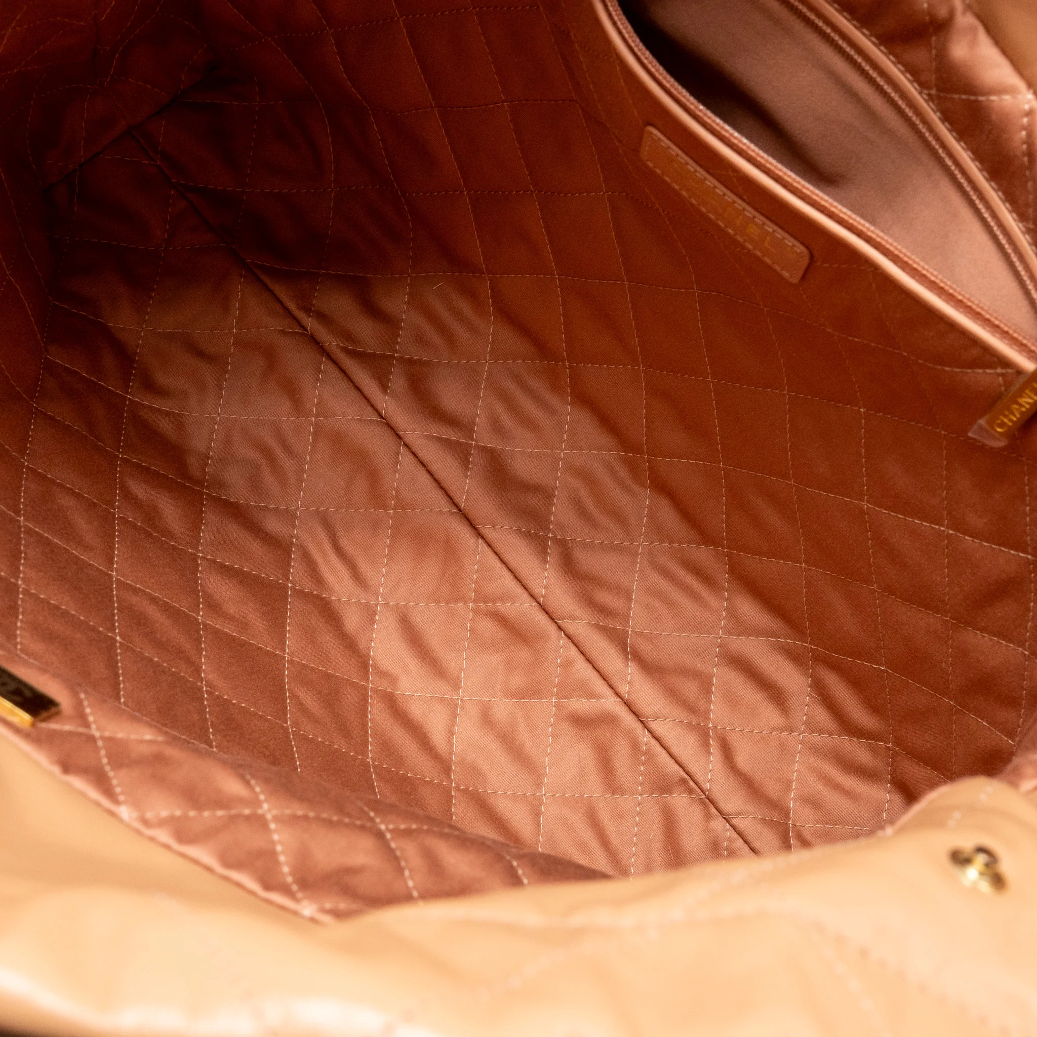 Chanel Medium 22 Bag Shiny Calfskin Light Beige GHW (Microchip) - Image 13