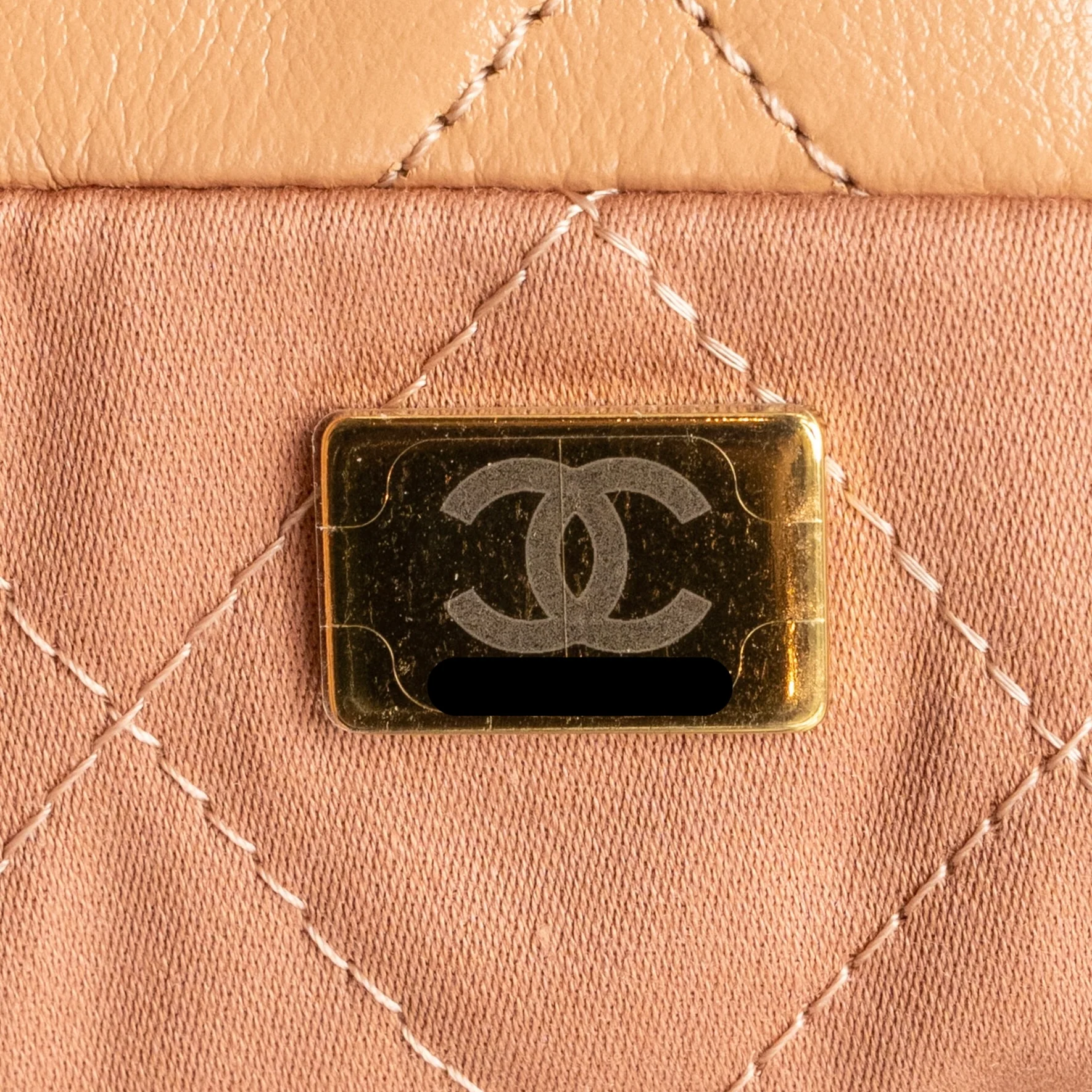 Chanel Medium 22 Bag Shiny Calfskin Light Beige GHW (Microchip) - Image 16