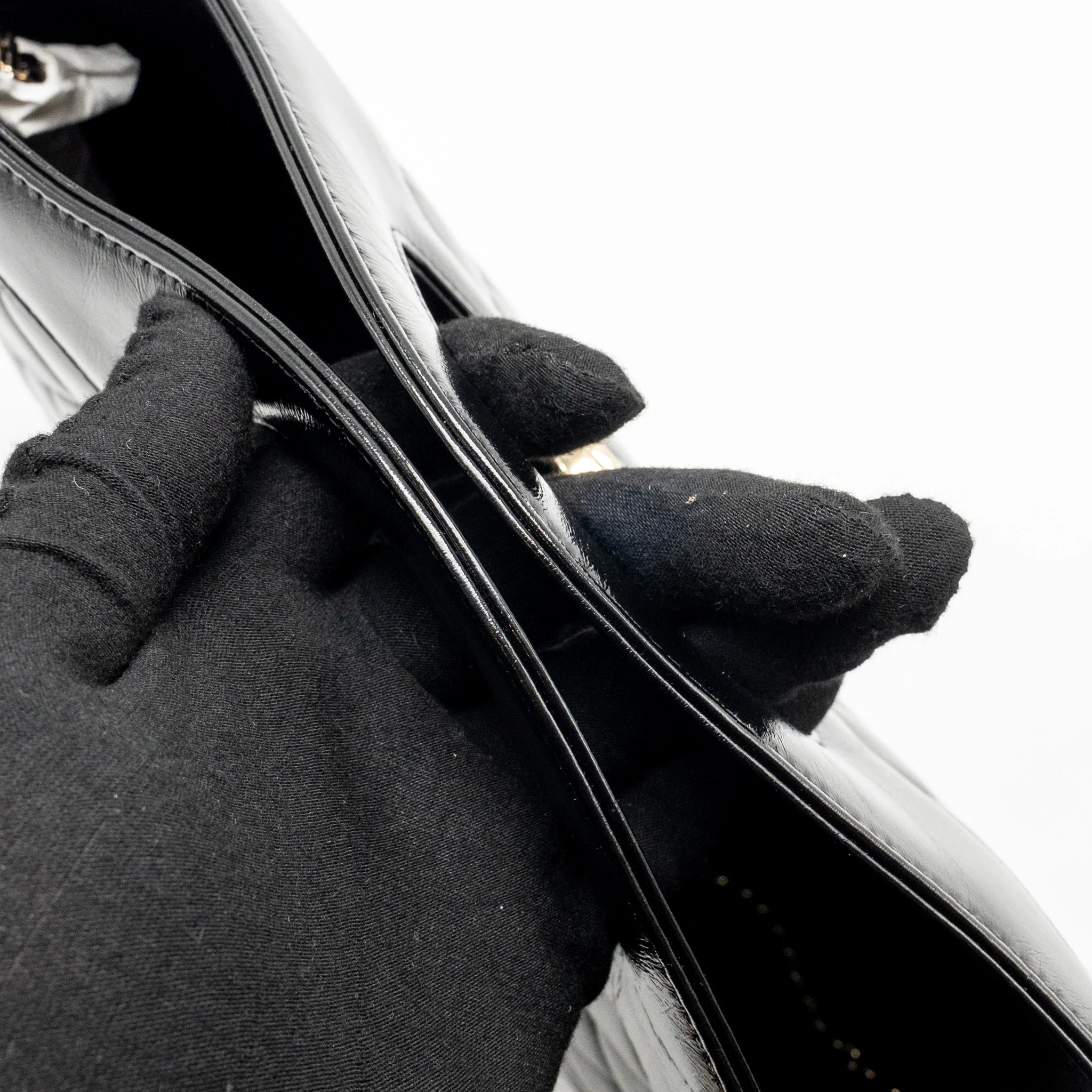 Chanel medium 31 bag shiny lambskin Black LGHW (microchip) - Image 12