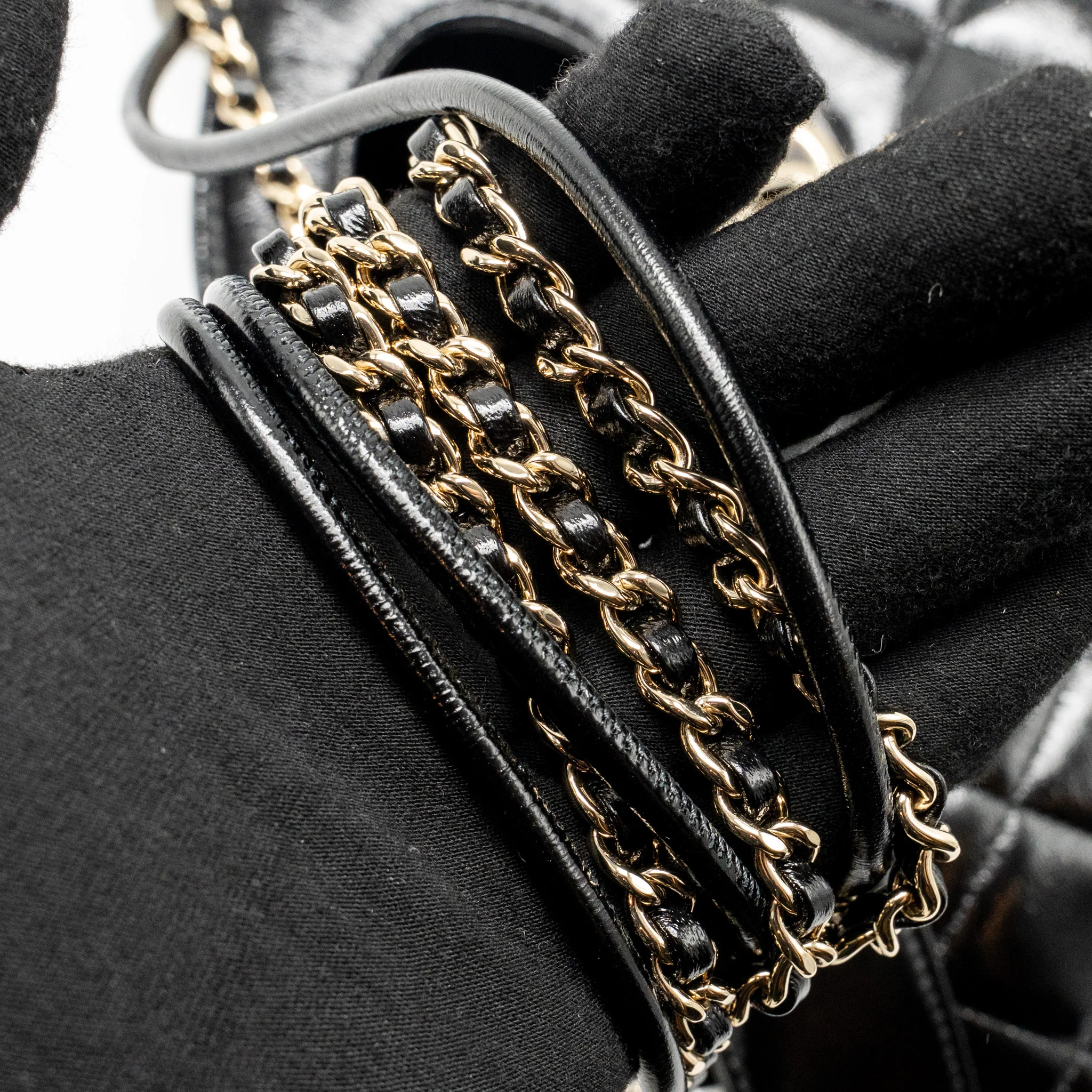 Chanel medium 31 bag shiny lambskin Black LGHW (microchip) - Image 17