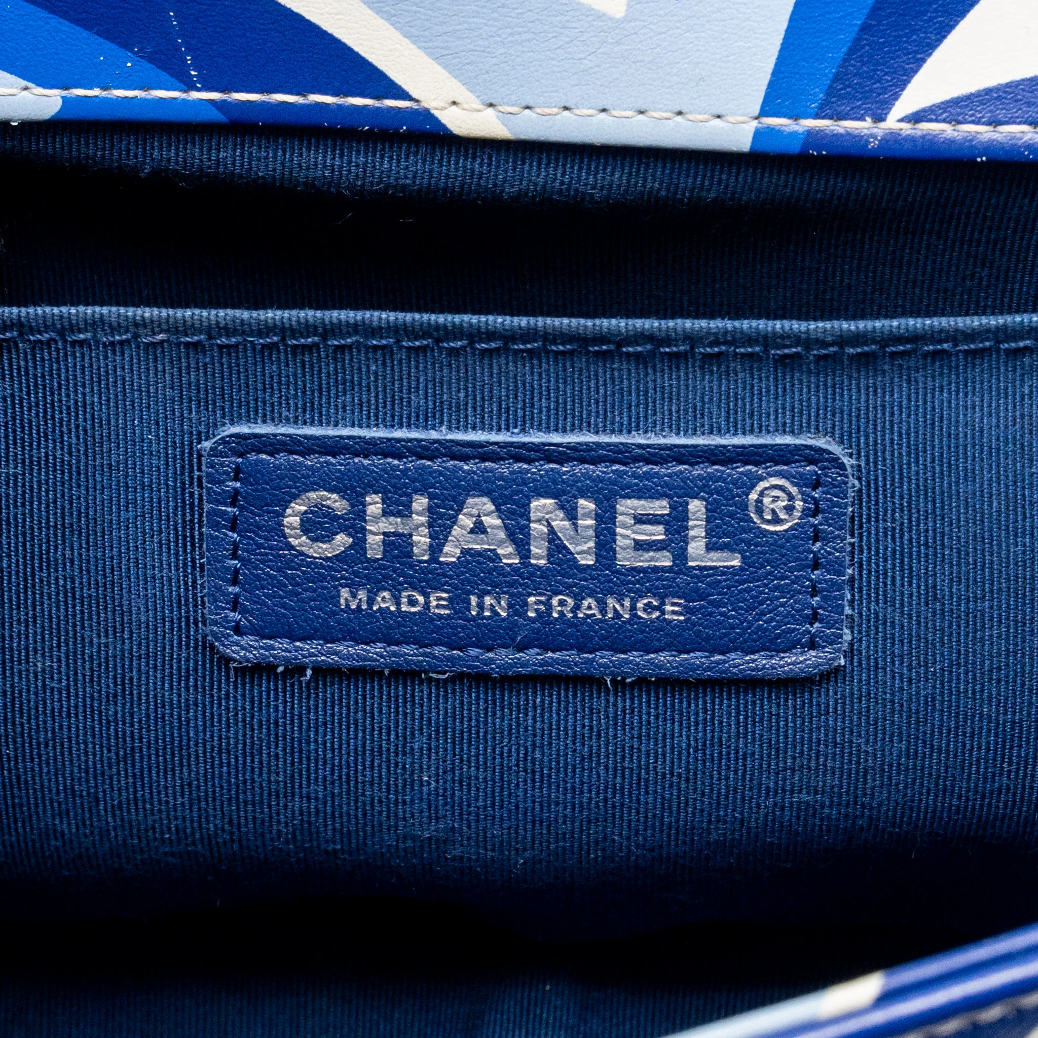 Chanel Medium Boy Bag 19C Limited Edition Printed Calfskin White/Blue SHW - Image 17