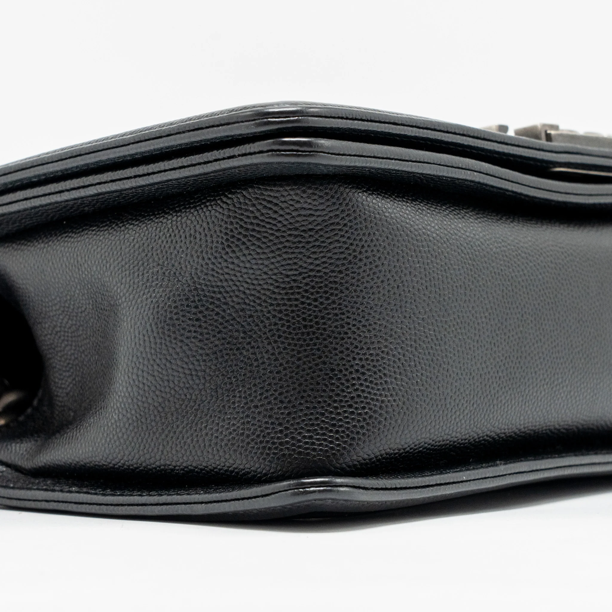Chanel Medium Boy Bag Chevron Caviar Black Ruthenium Silver Hardware - Image 6