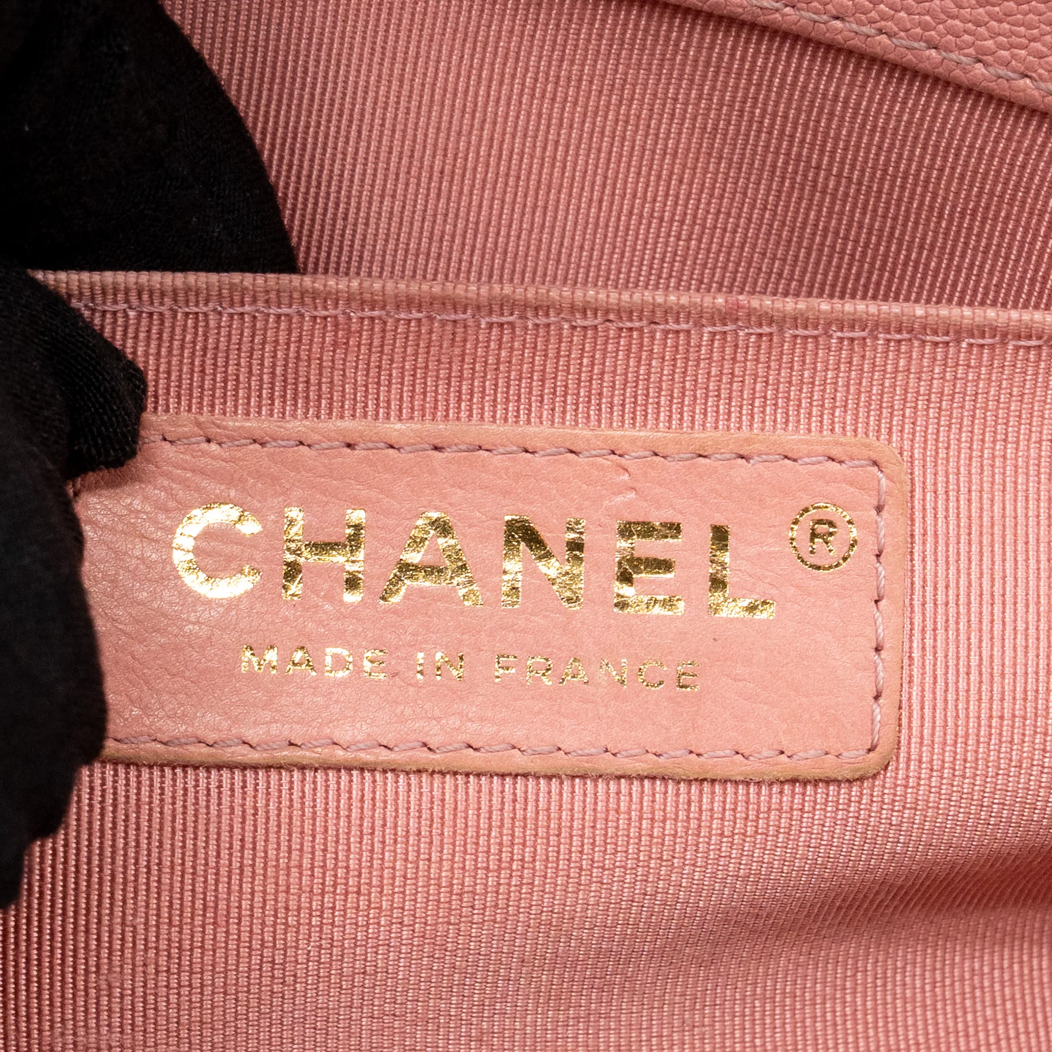 Chanel Medium Boy Bag Grained Calfskin Pink LGHW - Image 16