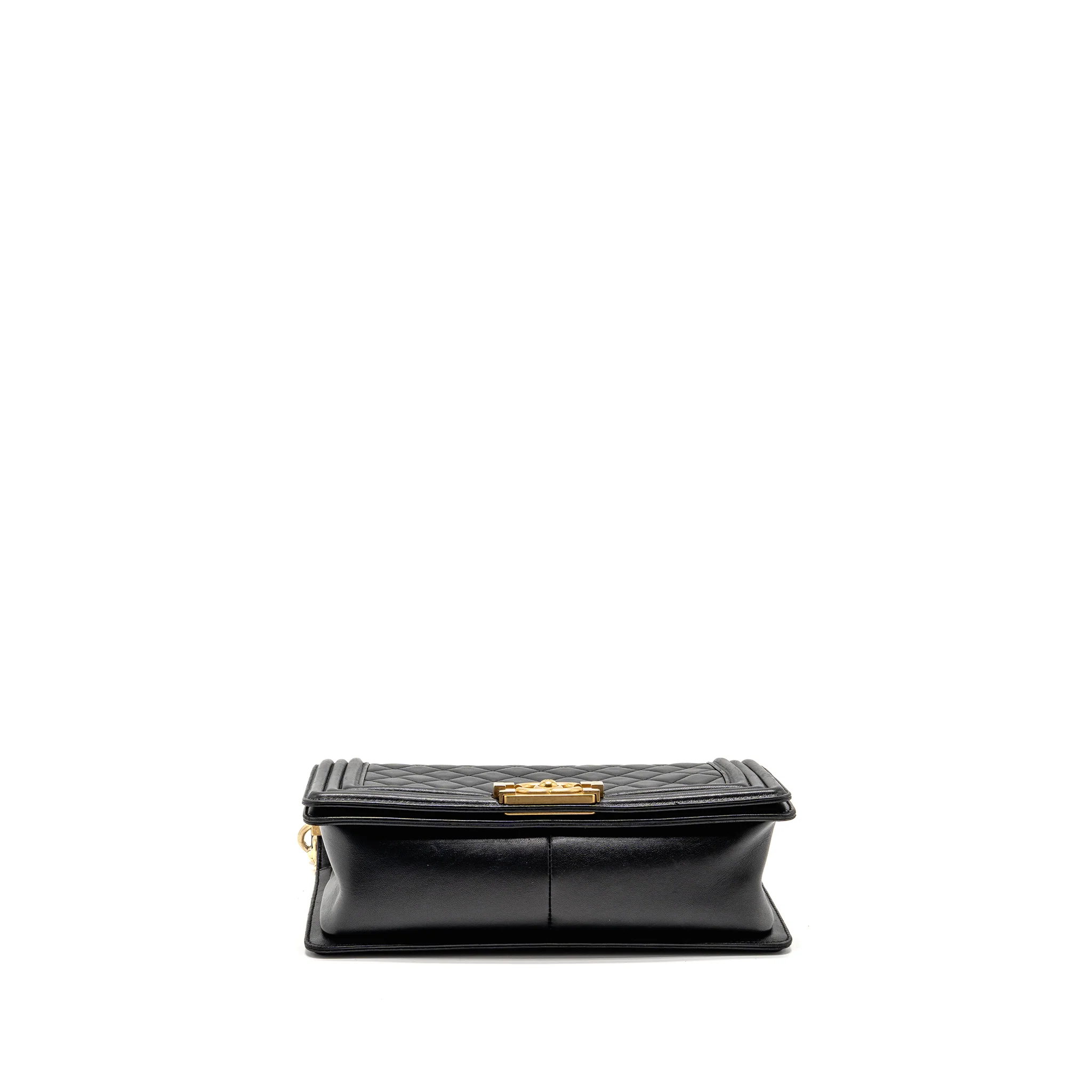 Chanel medium boy bag lambskin black GHW - Image 6