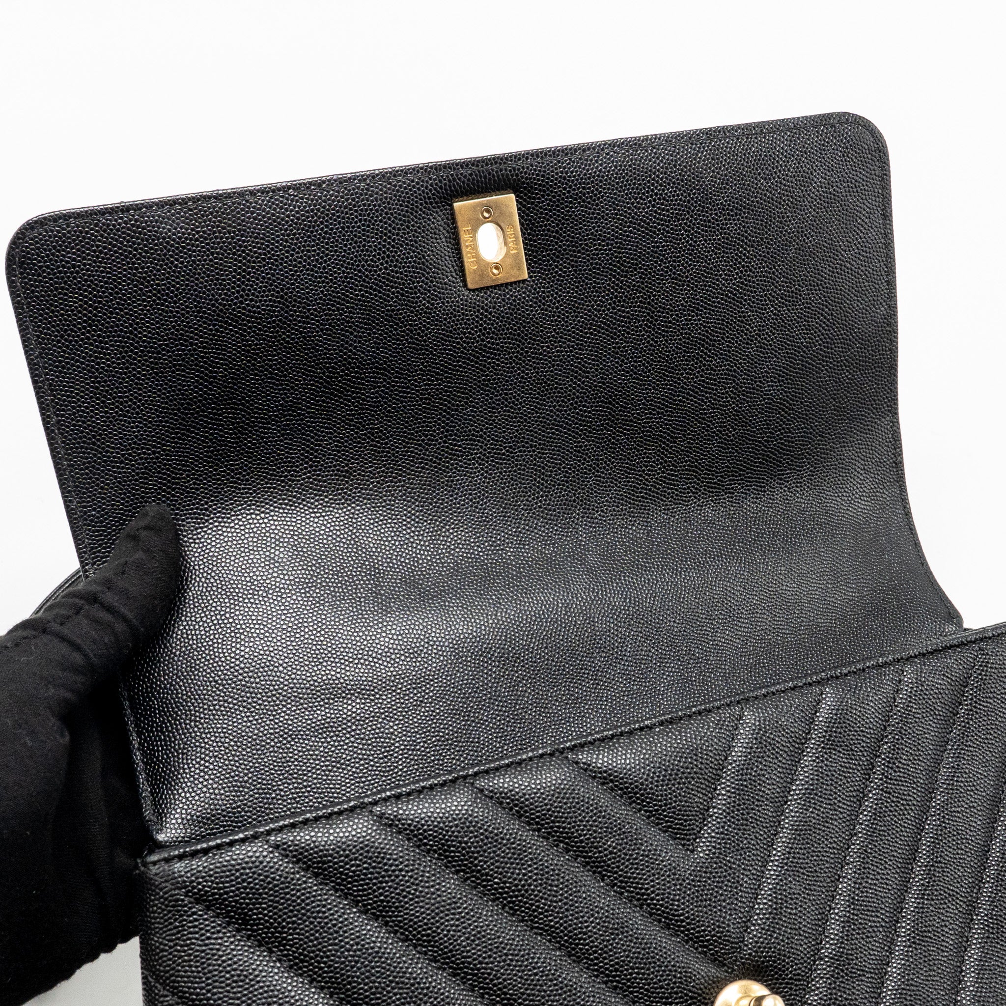 Chanel Medium Chevron Coco handle caviar black GHW - Image 15